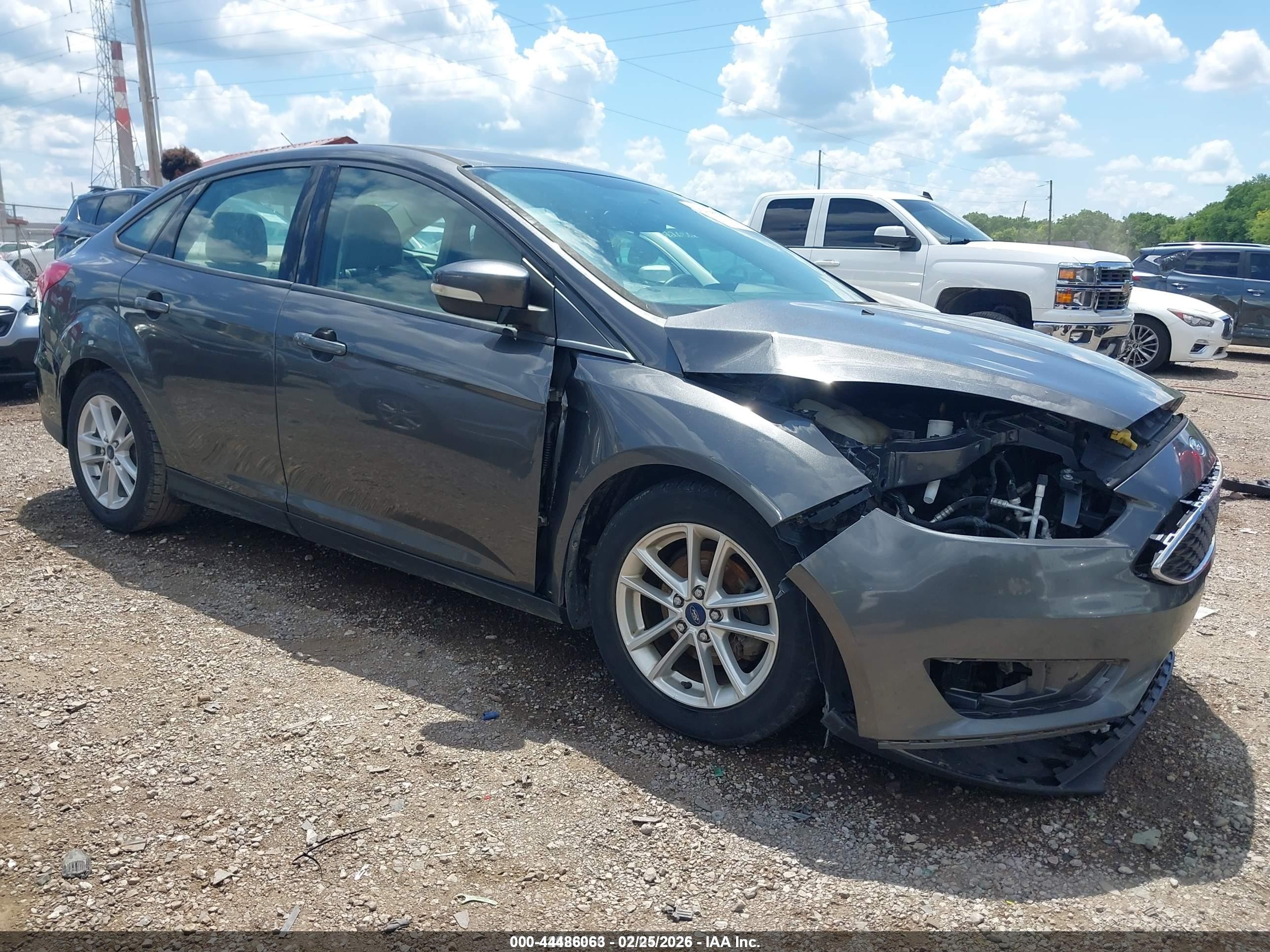 2015 Ford Focus Se Gray vin: 1FADP3F22FL280475