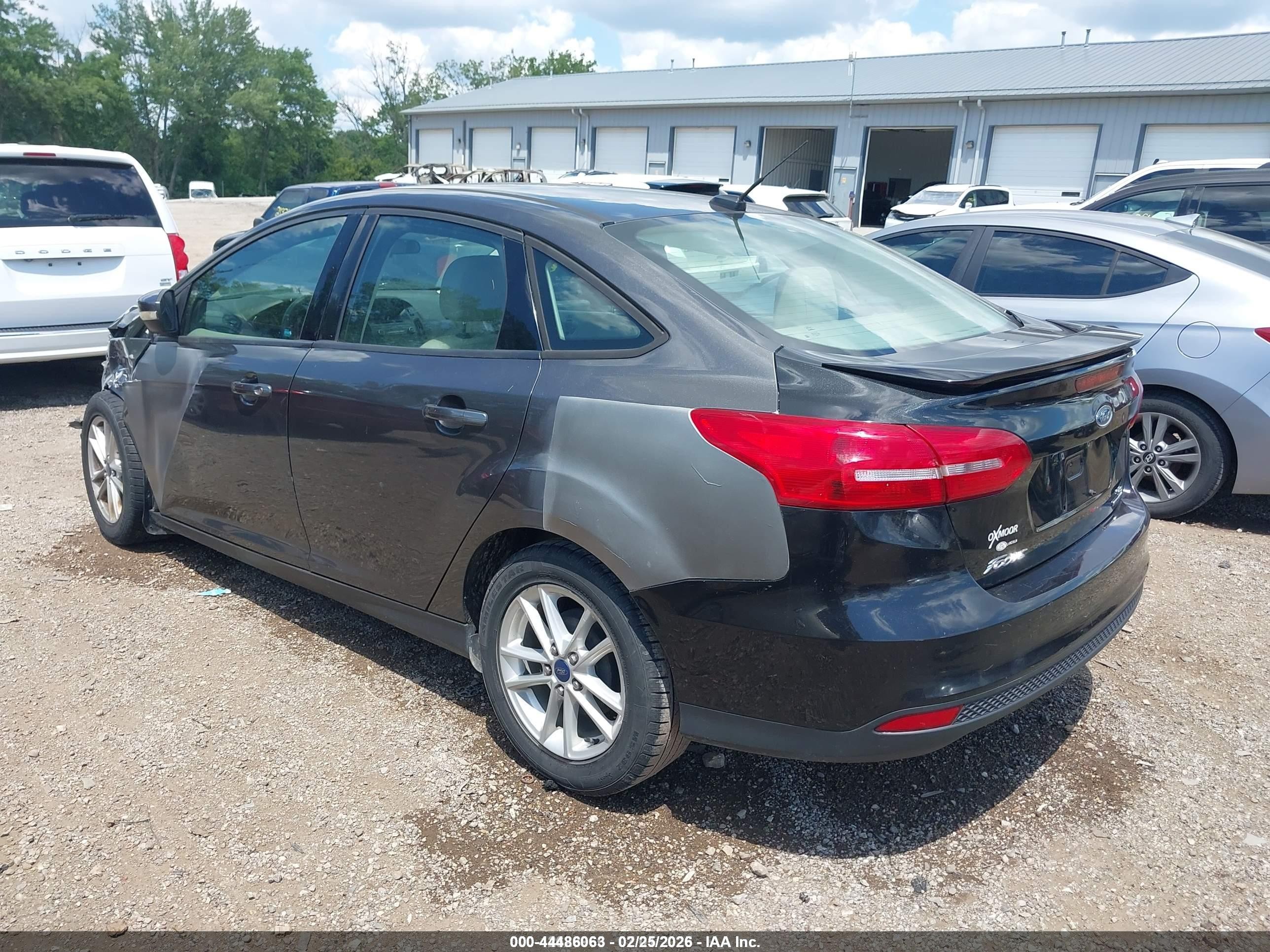 2015 Ford Focus Se Gray vin: 1FADP3F22FL280475