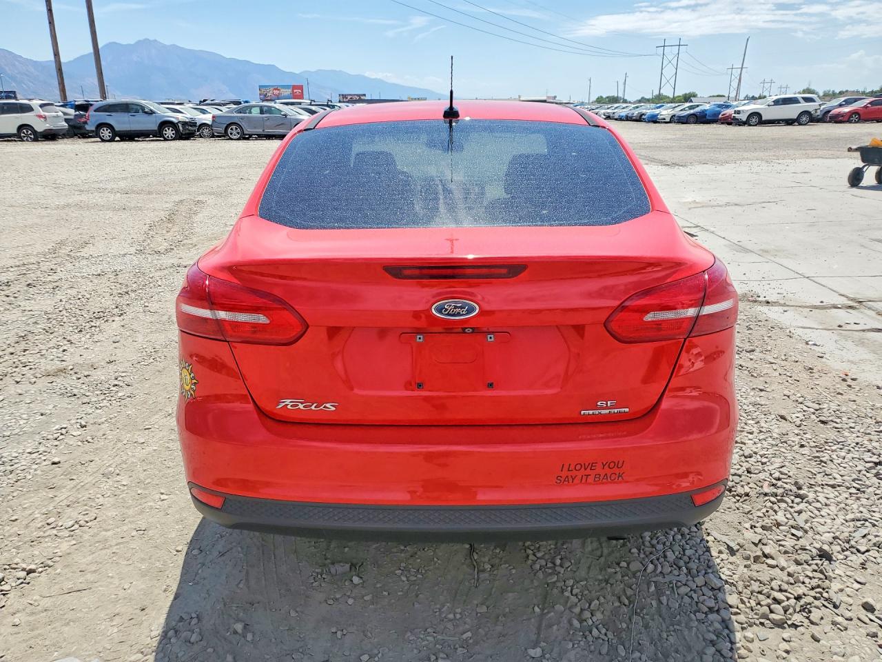 2015 Ford Focus Se Red vin: 1FADP3F22FL281139