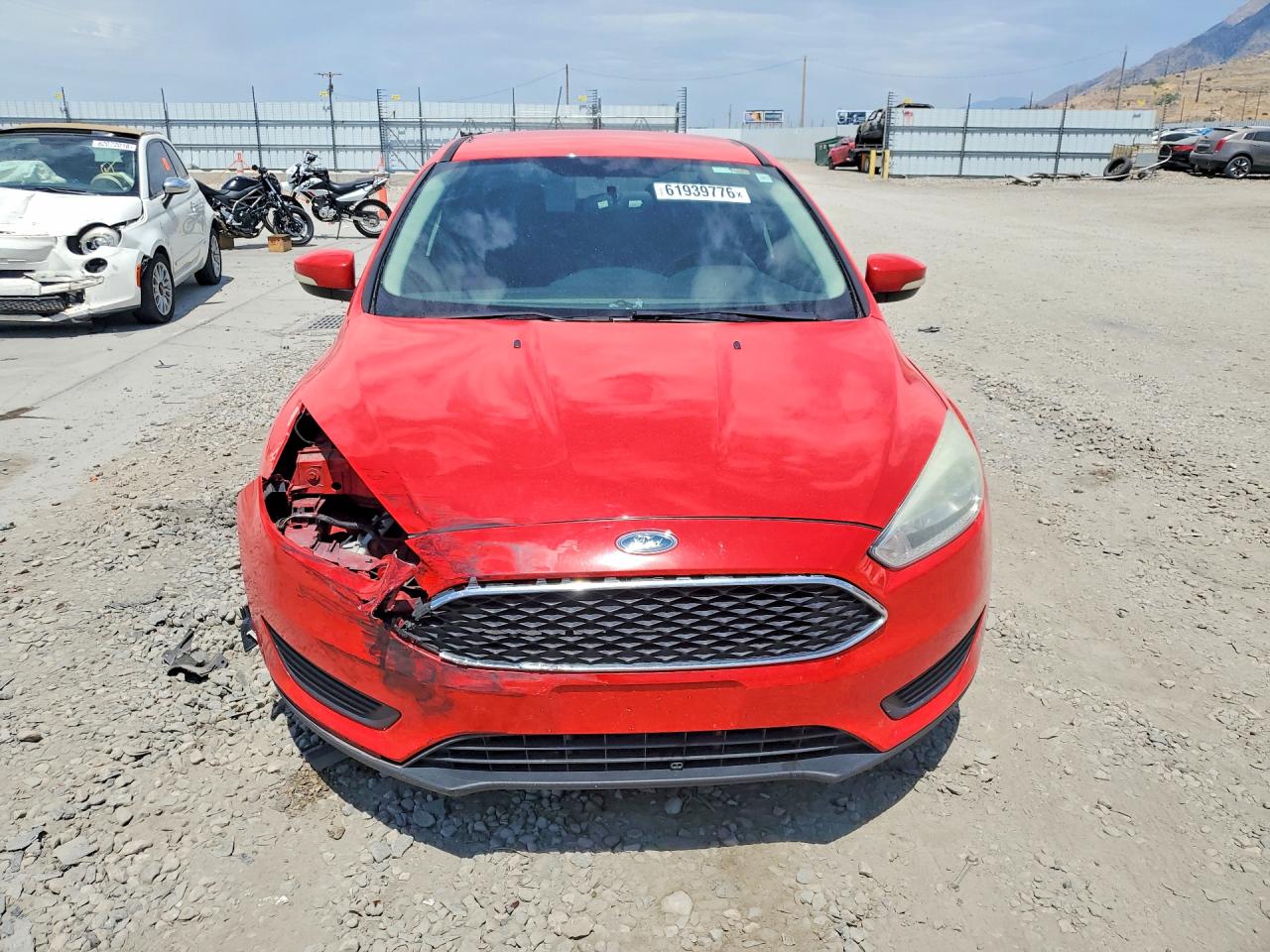 2015 Ford Focus Se Red vin: 1FADP3F22FL281139