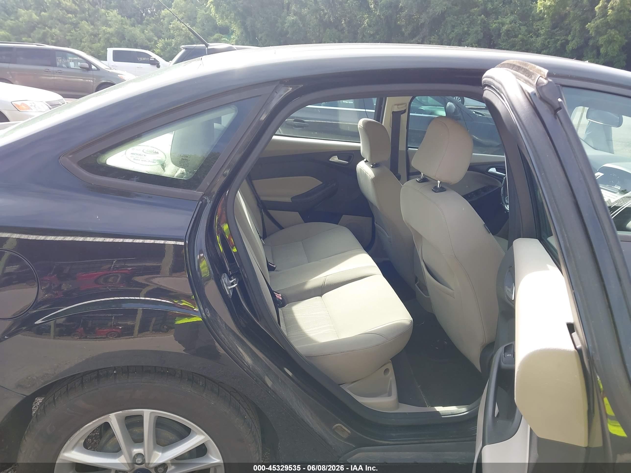 2015 Ford Focus Se Black vin: 1FADP3F22FL295512