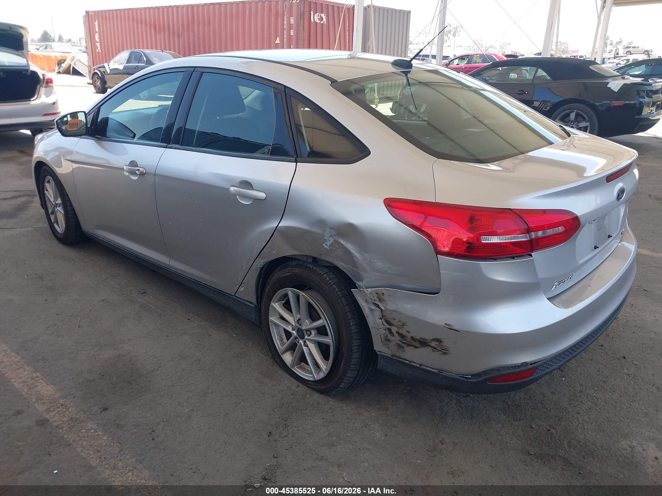 2015 Ford Focus Se Silver vin: 1FADP3F22FL325544