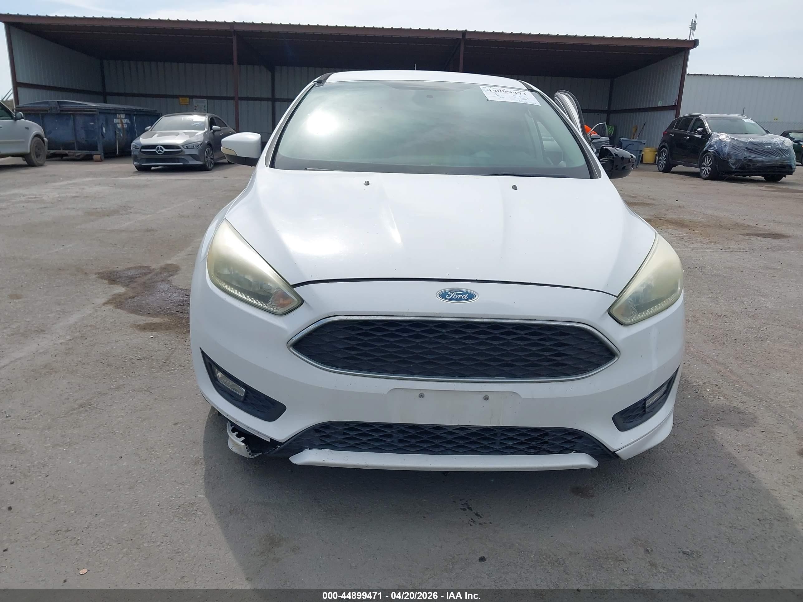 2015 Ford Focus Se White vin: 1FADP3F22FL334535