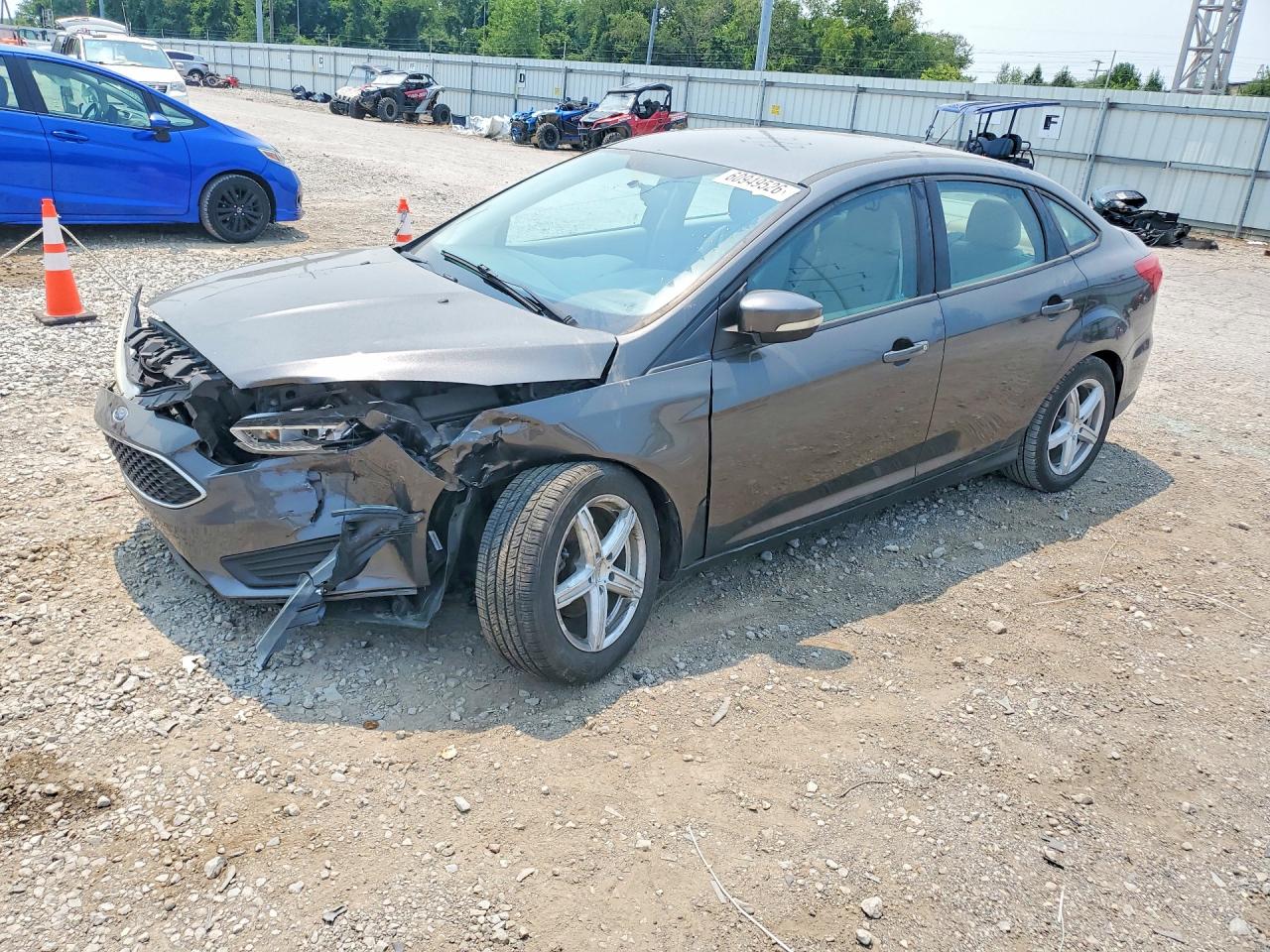 2015 Ford Focus Se Серый vin: 1FADP3F22FL340853