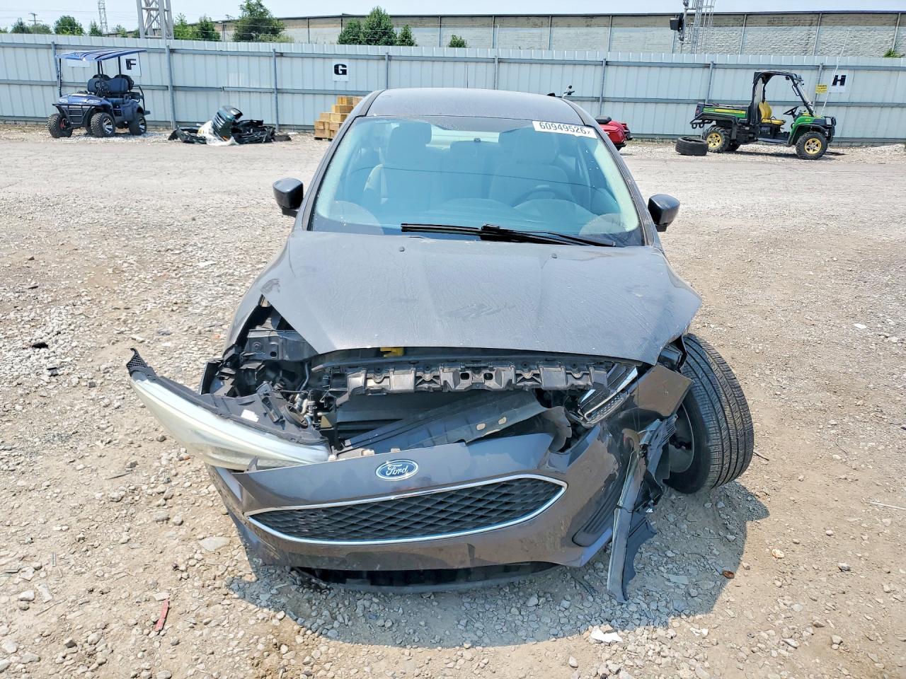 2015 Ford Focus Se Серый vin: 1FADP3F22FL340853