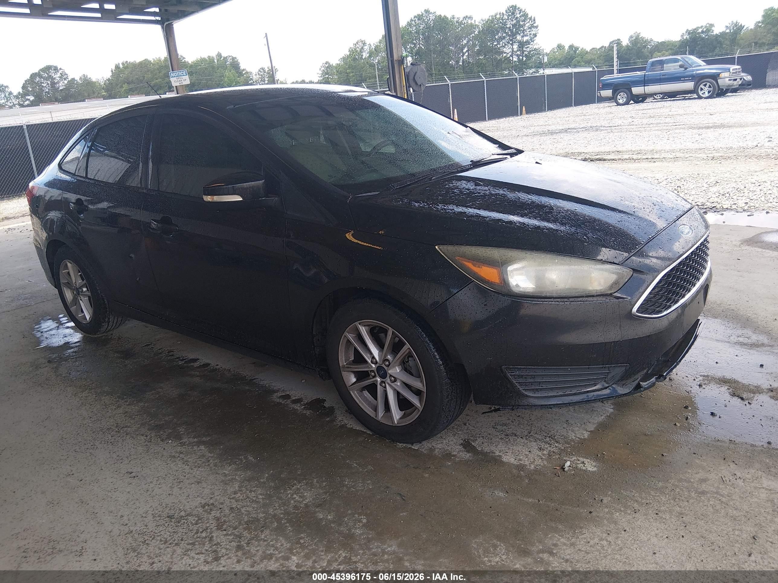 2015 Ford Focus Se Черный vin: 1FADP3F22FL344918