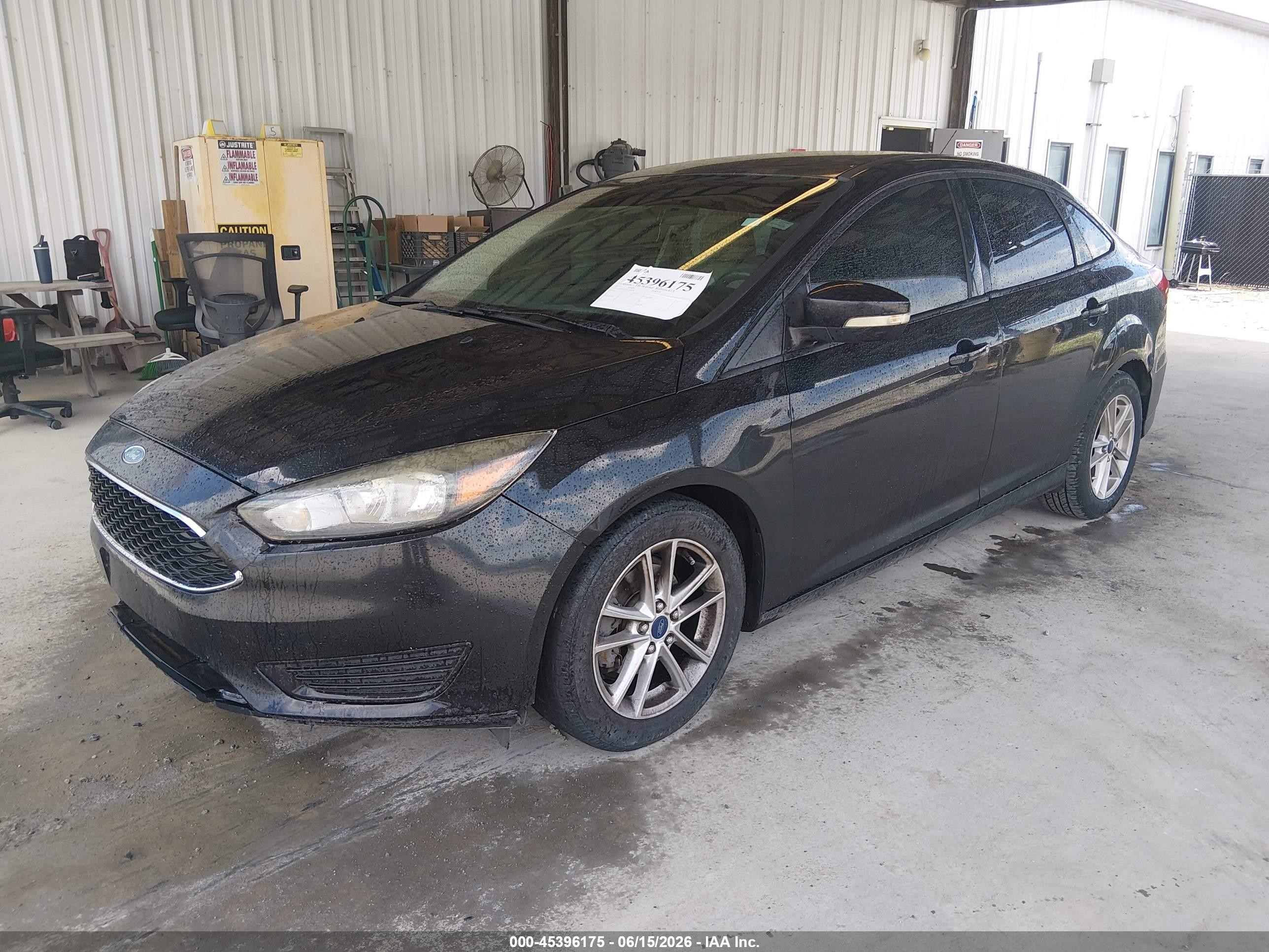 2015 Ford Focus Se Черный vin: 1FADP3F22FL344918