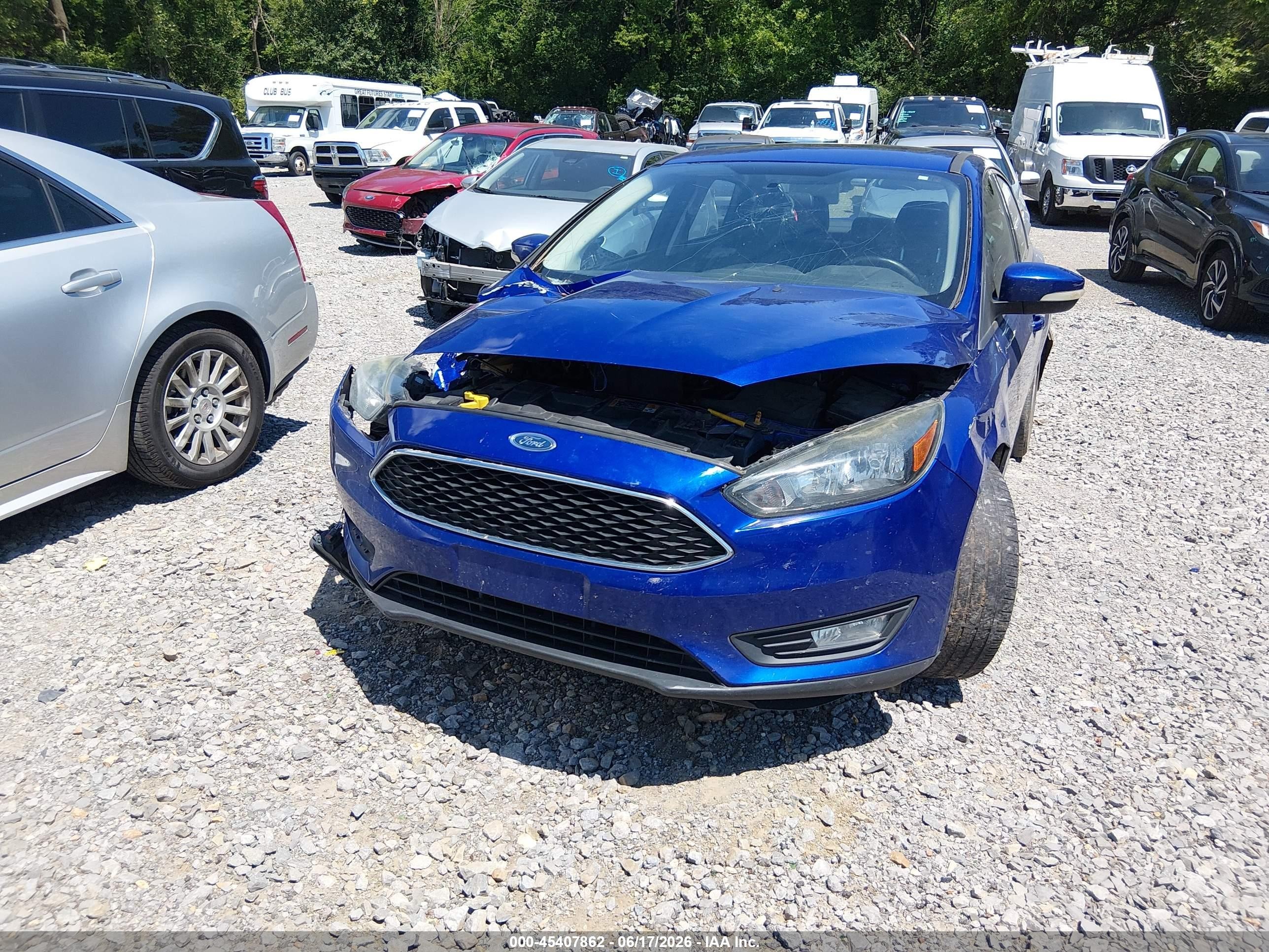2015 Ford Focus Se Синий vin: 1FADP3F22FL346524
