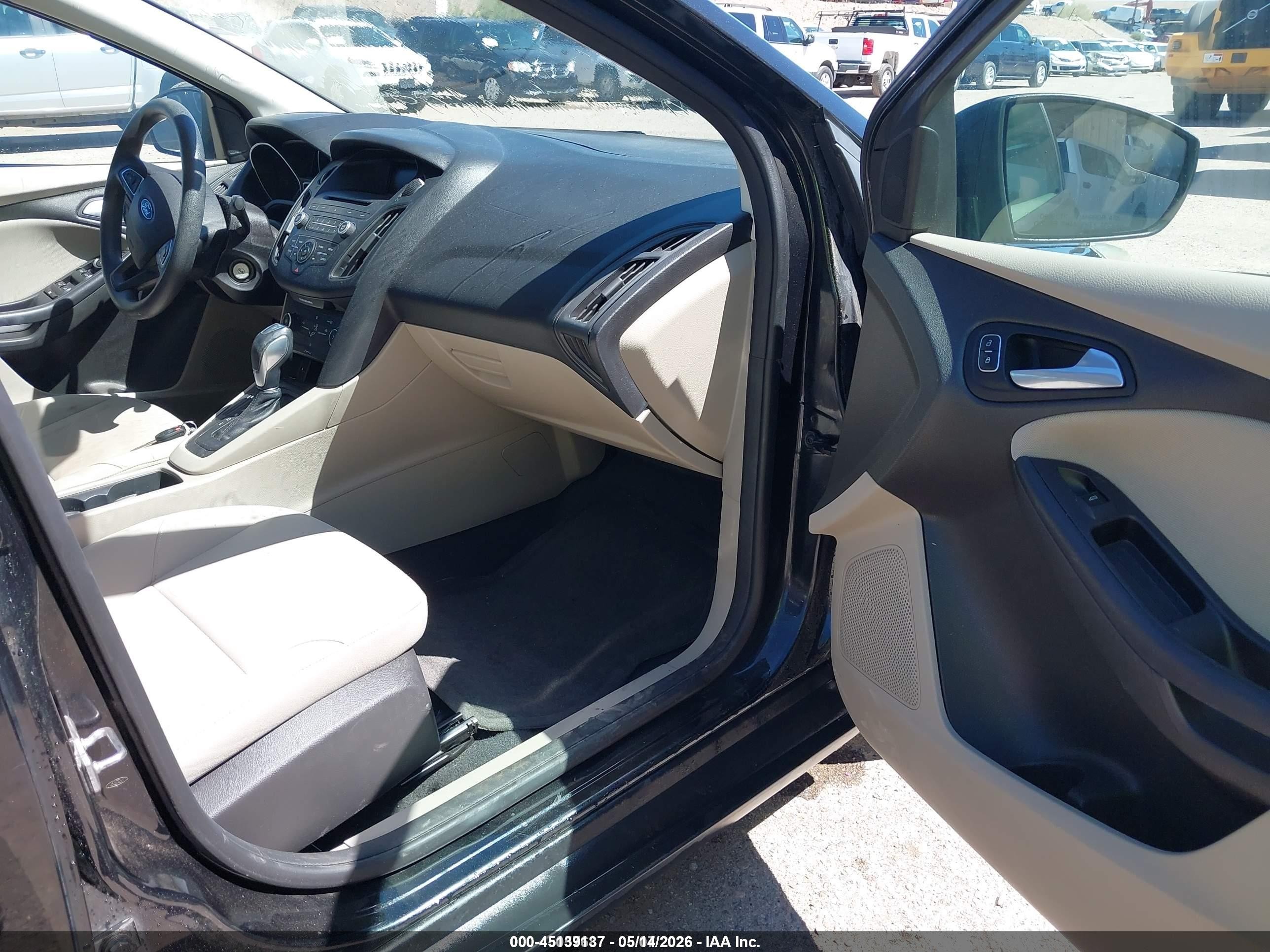 2015 Ford Focus Se Black vin: 1FADP3F22FL349875