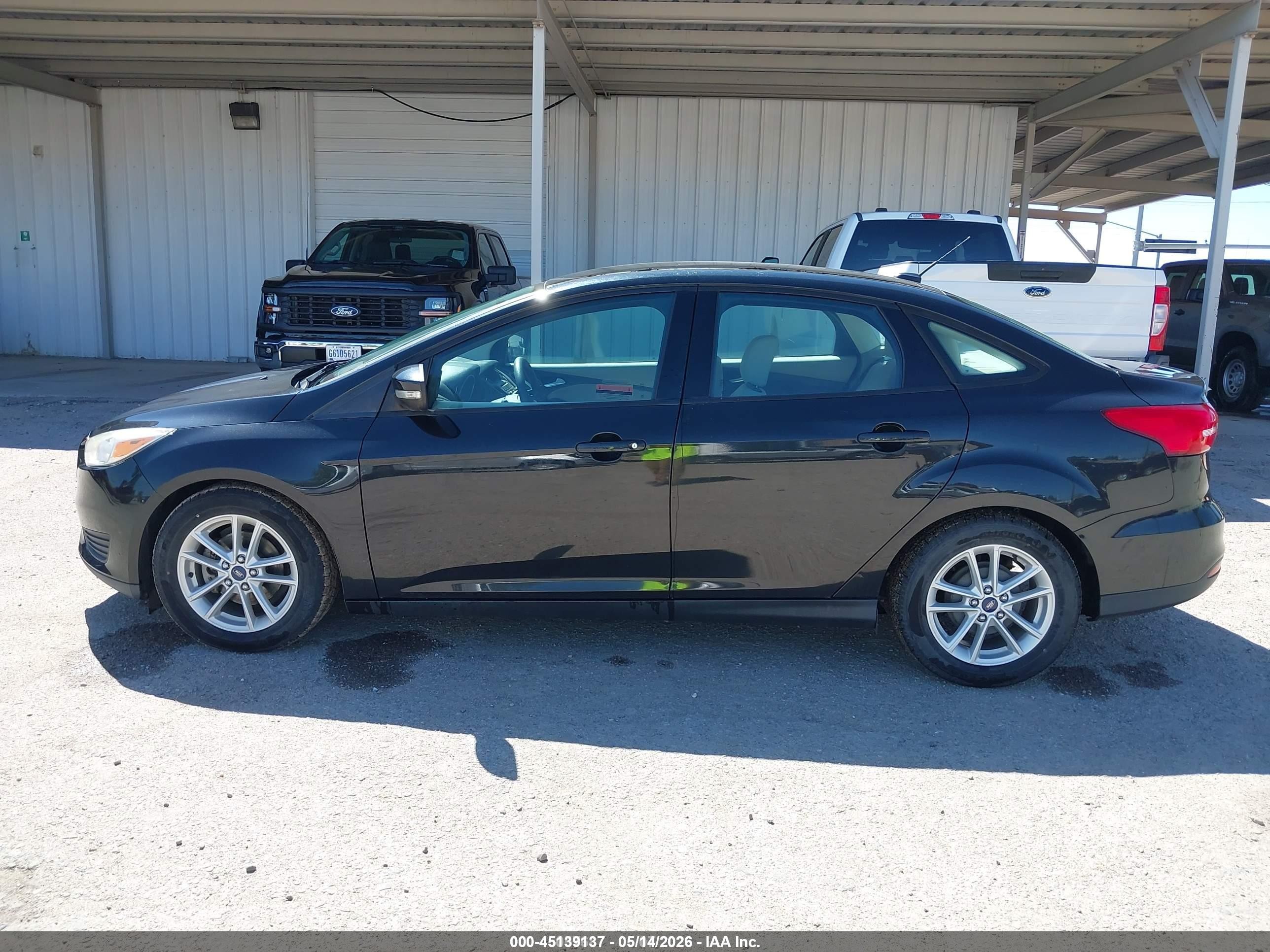 2015 Ford Focus Se Black vin: 1FADP3F22FL349875