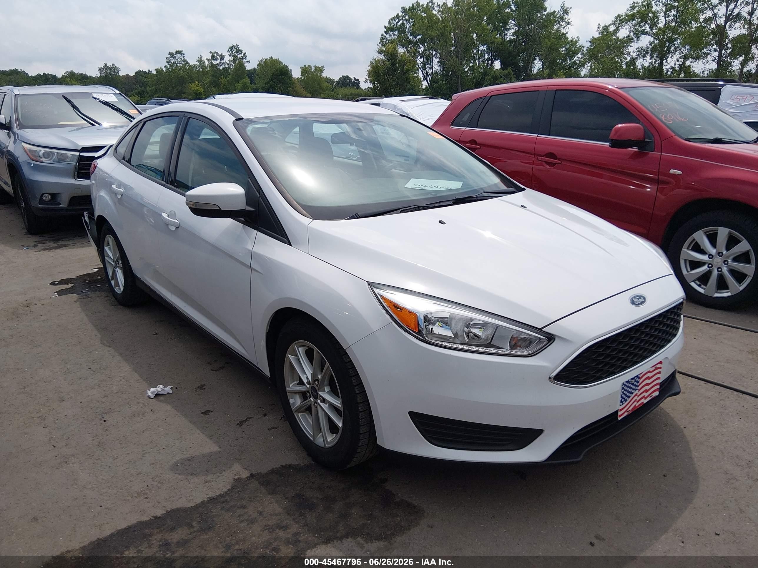 2015 Ford Focus Se White vin: 1FADP3F22FL350007
