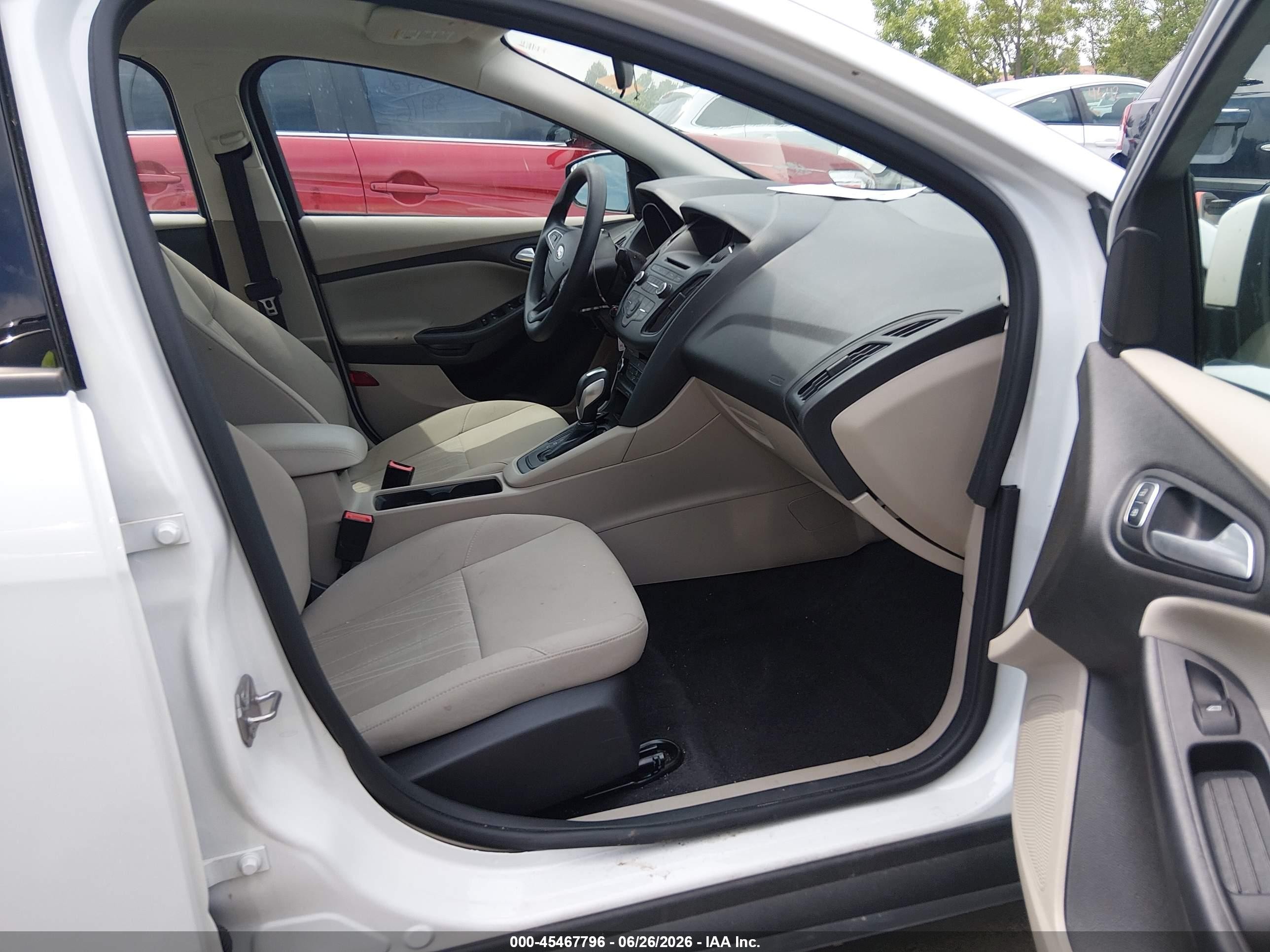 2015 Ford Focus Se White vin: 1FADP3F22FL350007