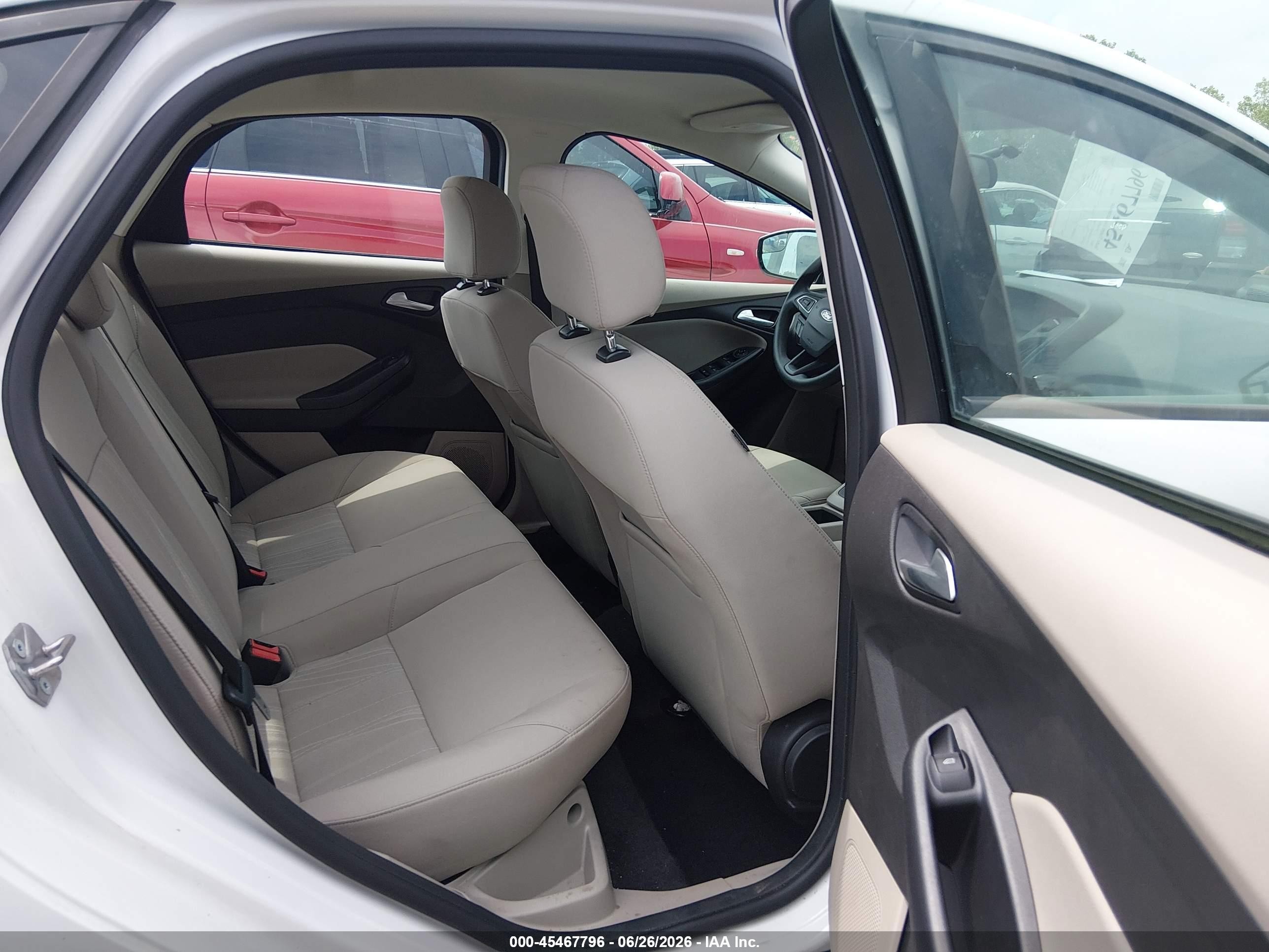 2015 Ford Focus Se White vin: 1FADP3F22FL350007