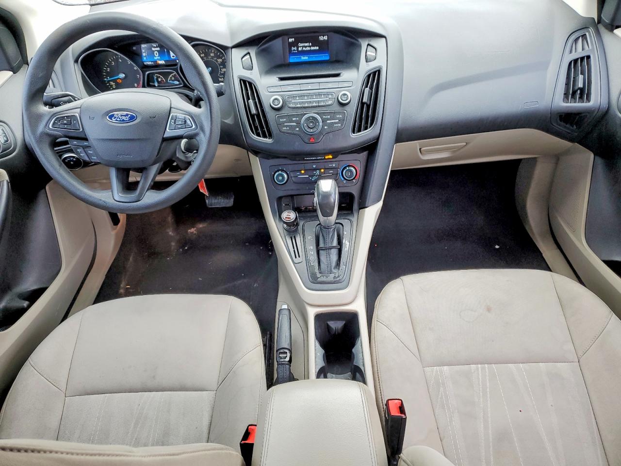 2015 Ford Focus Se Red vin: 1FADP3F22FL360892
