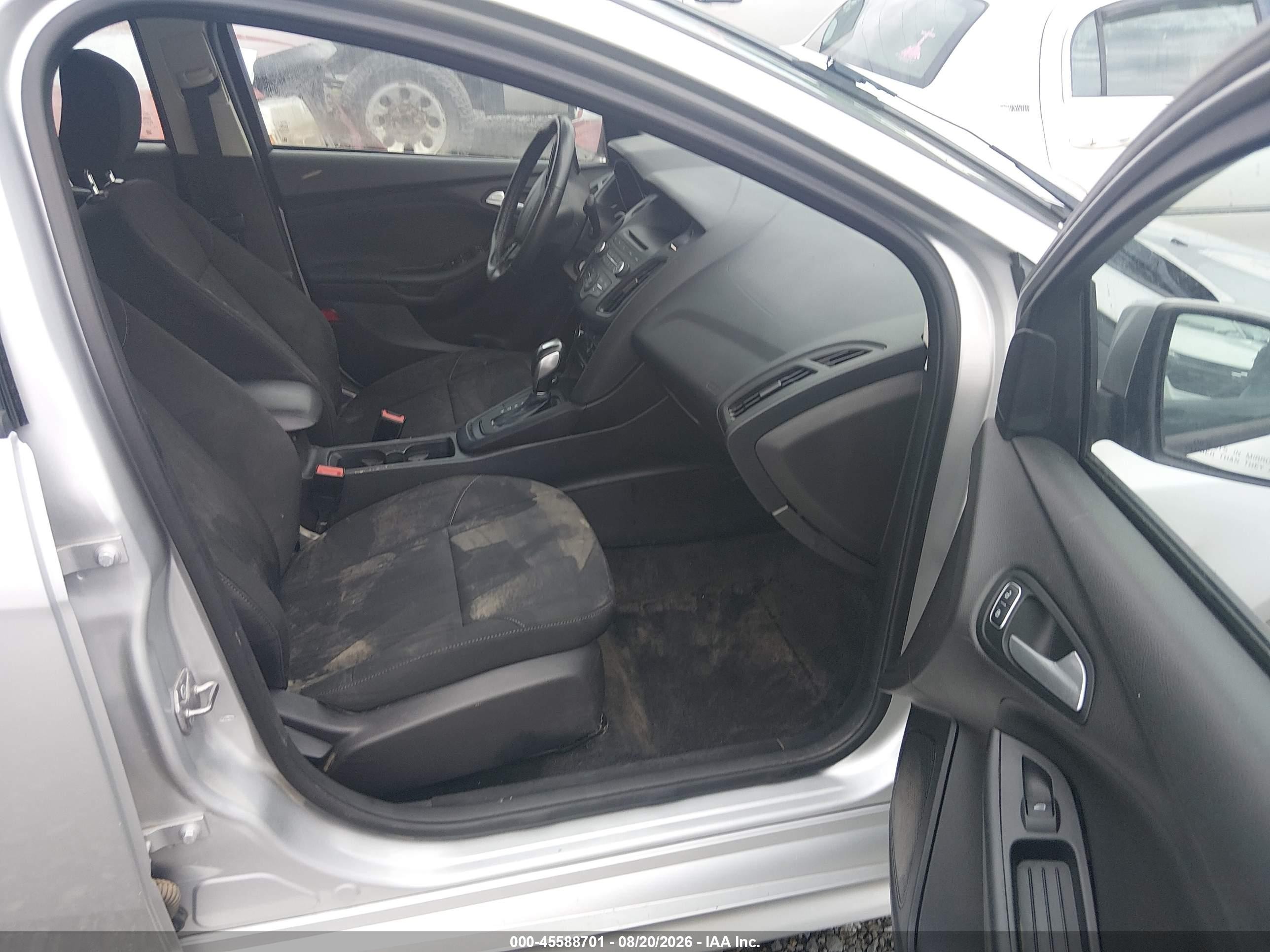 2015 Ford Focus Se Silver vin: 1FADP3F22FL362268