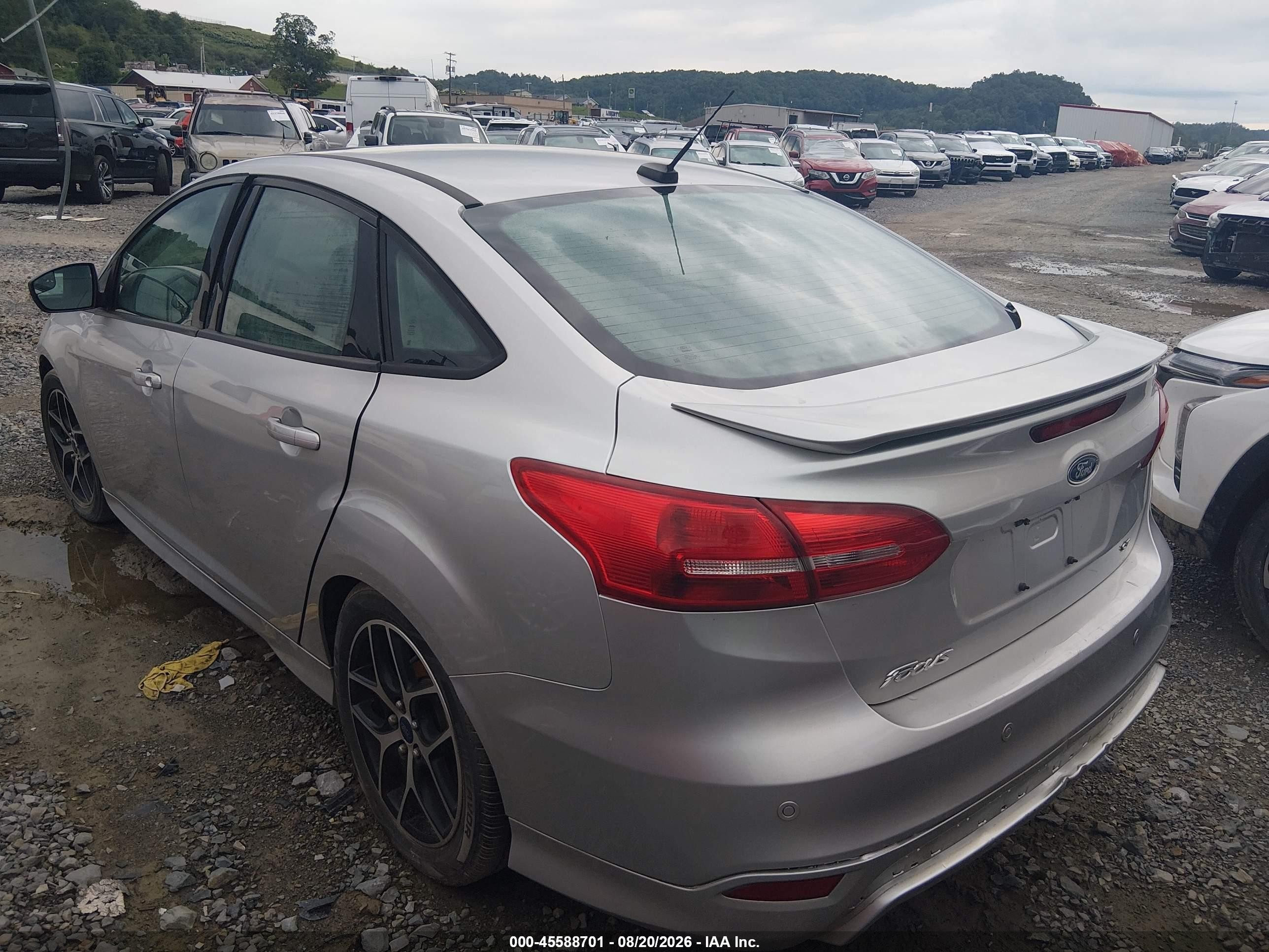 2015 Ford Focus Se Silver vin: 1FADP3F22FL362268
