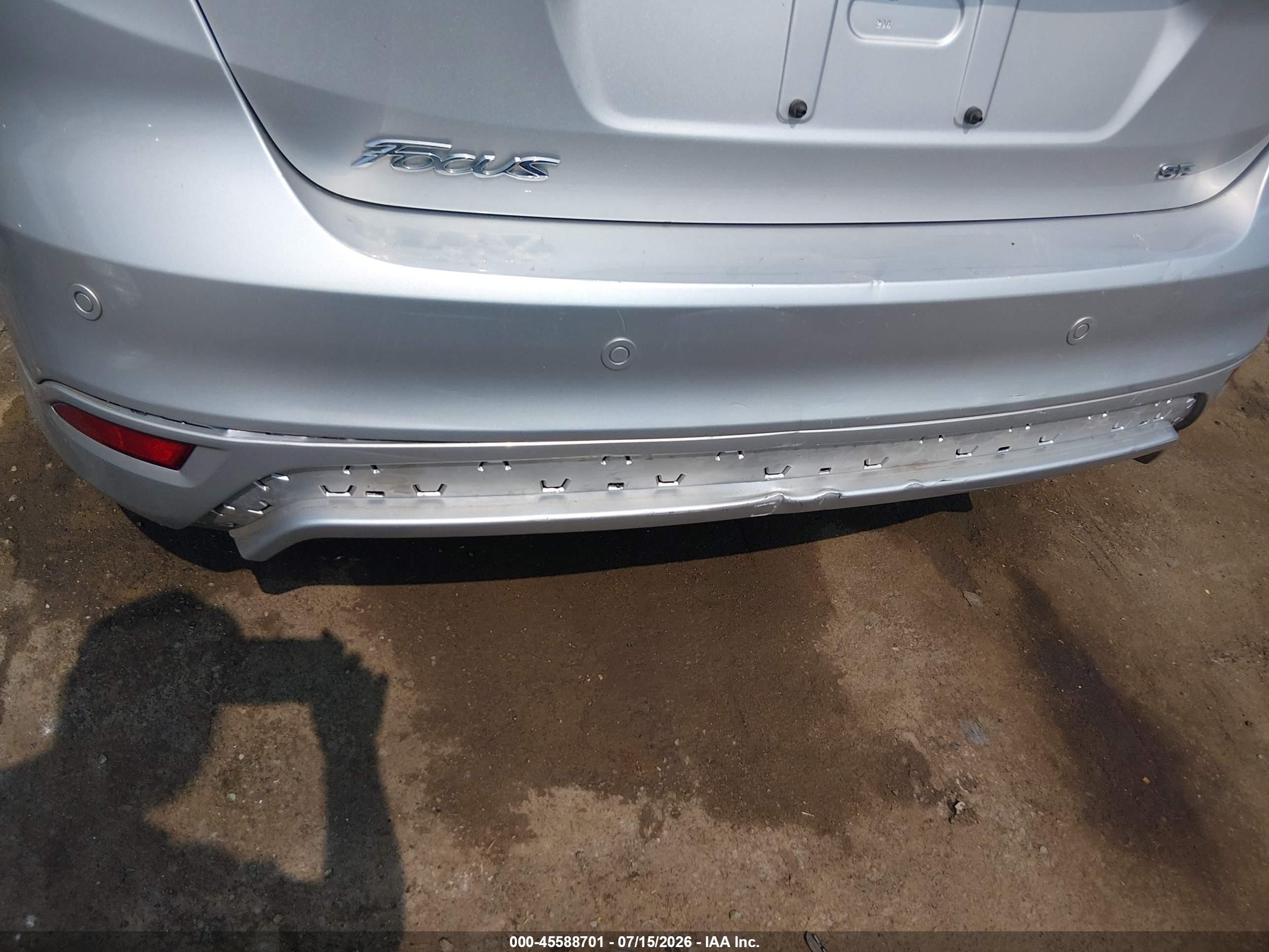 2015 Ford Focus Se Silver vin: 1FADP3F22FL362268