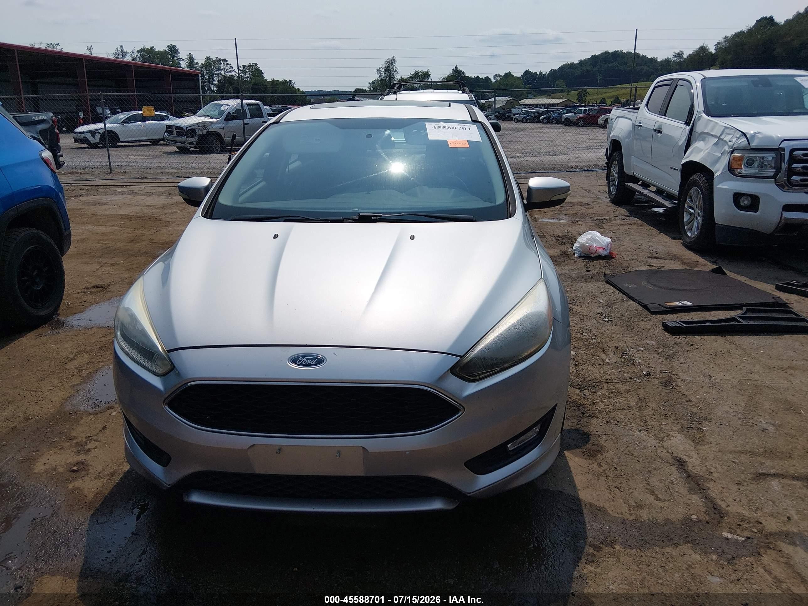 2015 Ford Focus Se Silver vin: 1FADP3F22FL362268