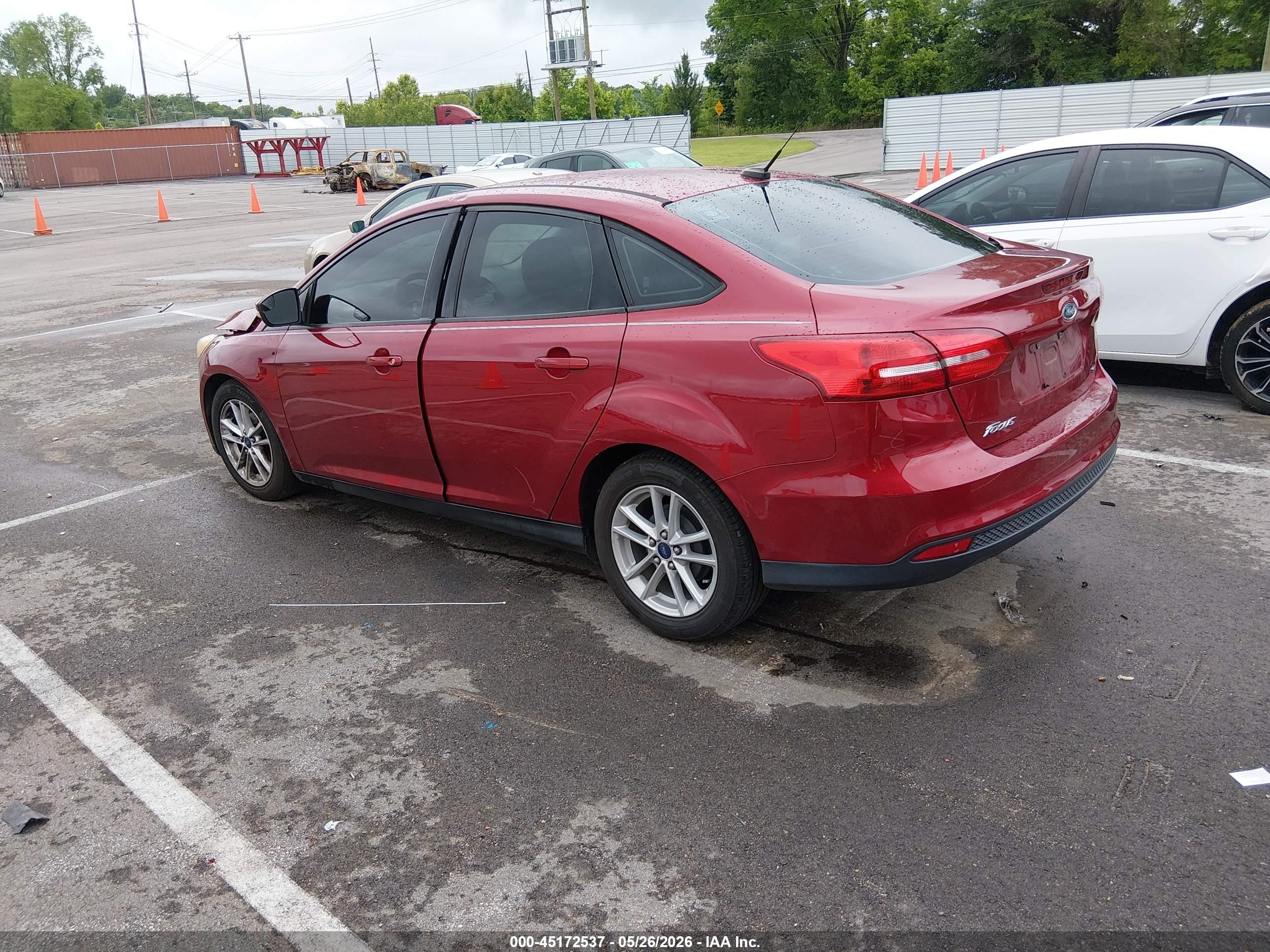 2015 Ford Focus Se Красный vin: 1FADP3F22FL365333
