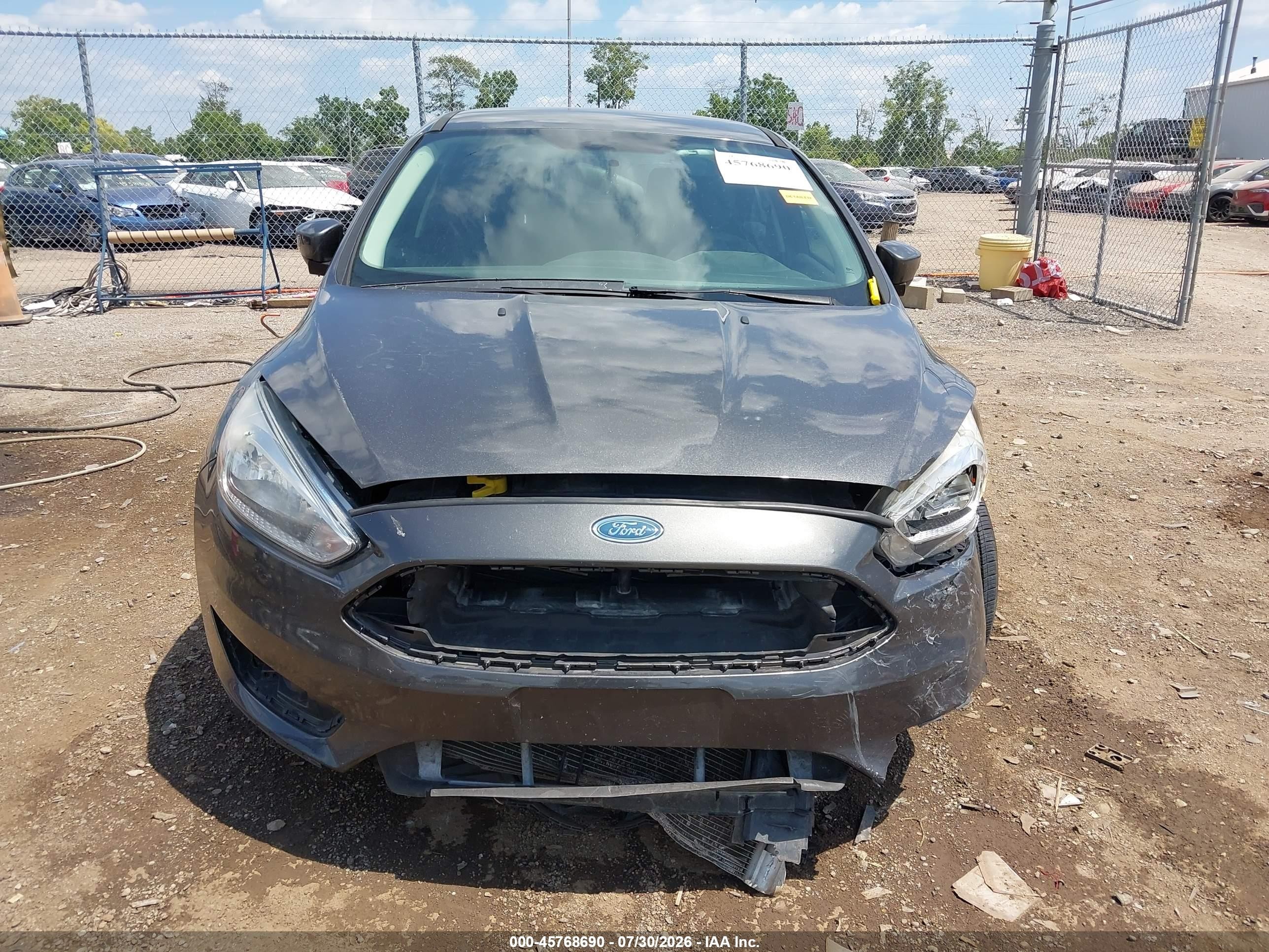 2015 Ford Focus Se Gray vin: 1FADP3F22FL381872