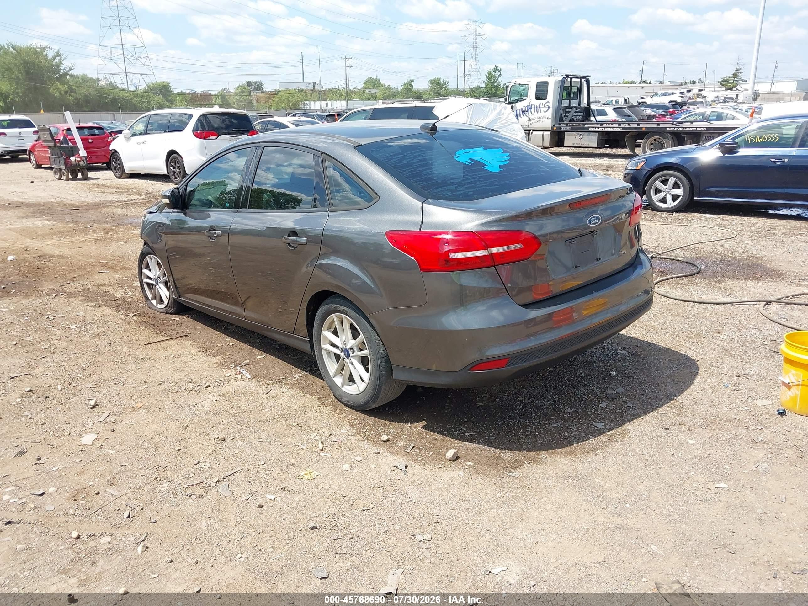 2015 Ford Focus Se Gray vin: 1FADP3F22FL381872