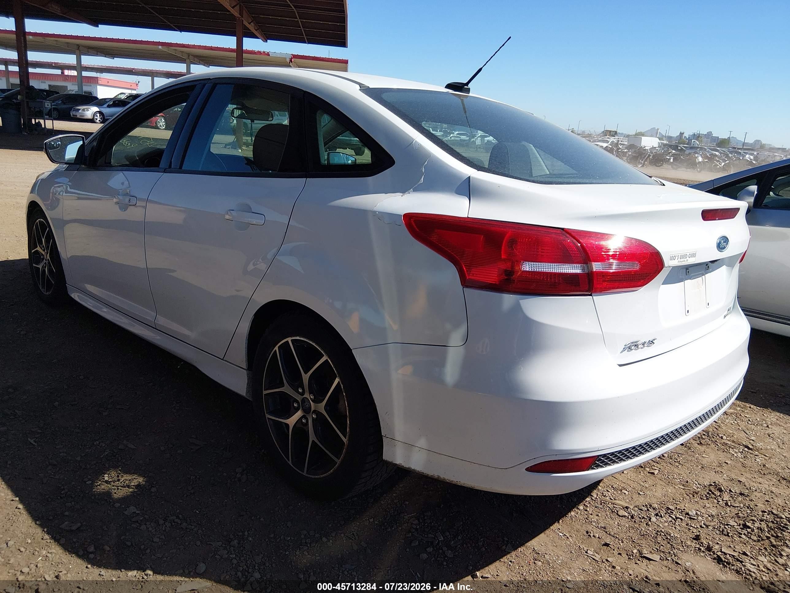 2015 Ford Focus Se White vin: 1FADP3F22FL382603