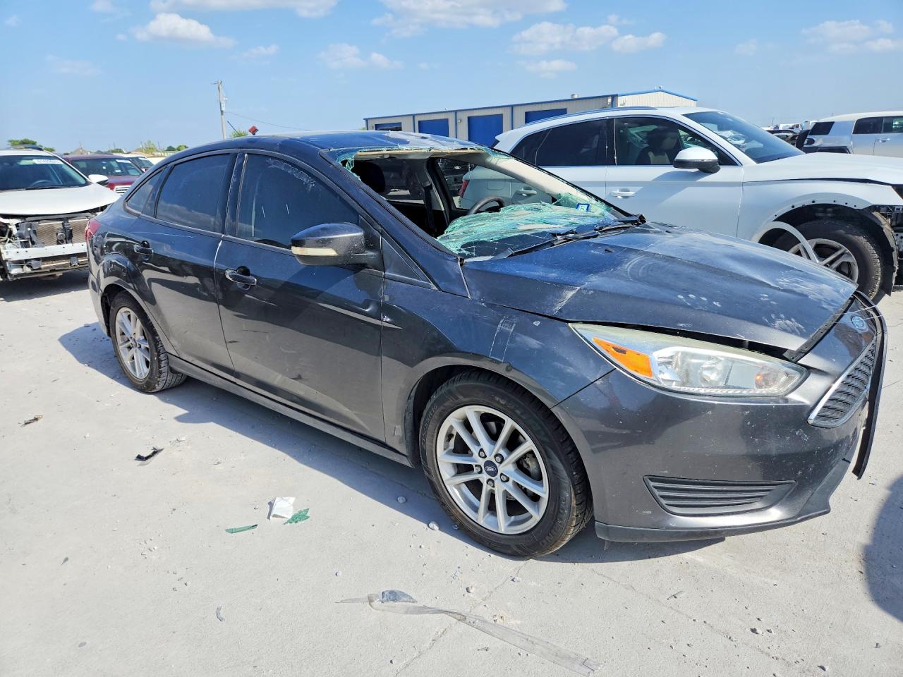2015 Ford Focus Se Gray vin: 1FADP3F22FL384660