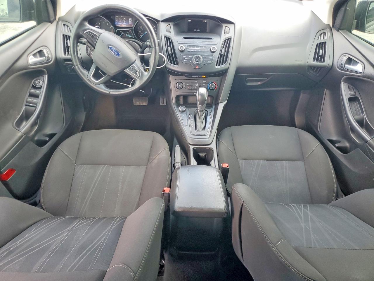 2015 Ford Focus Se Gray vin: 1FADP3F22FL385307