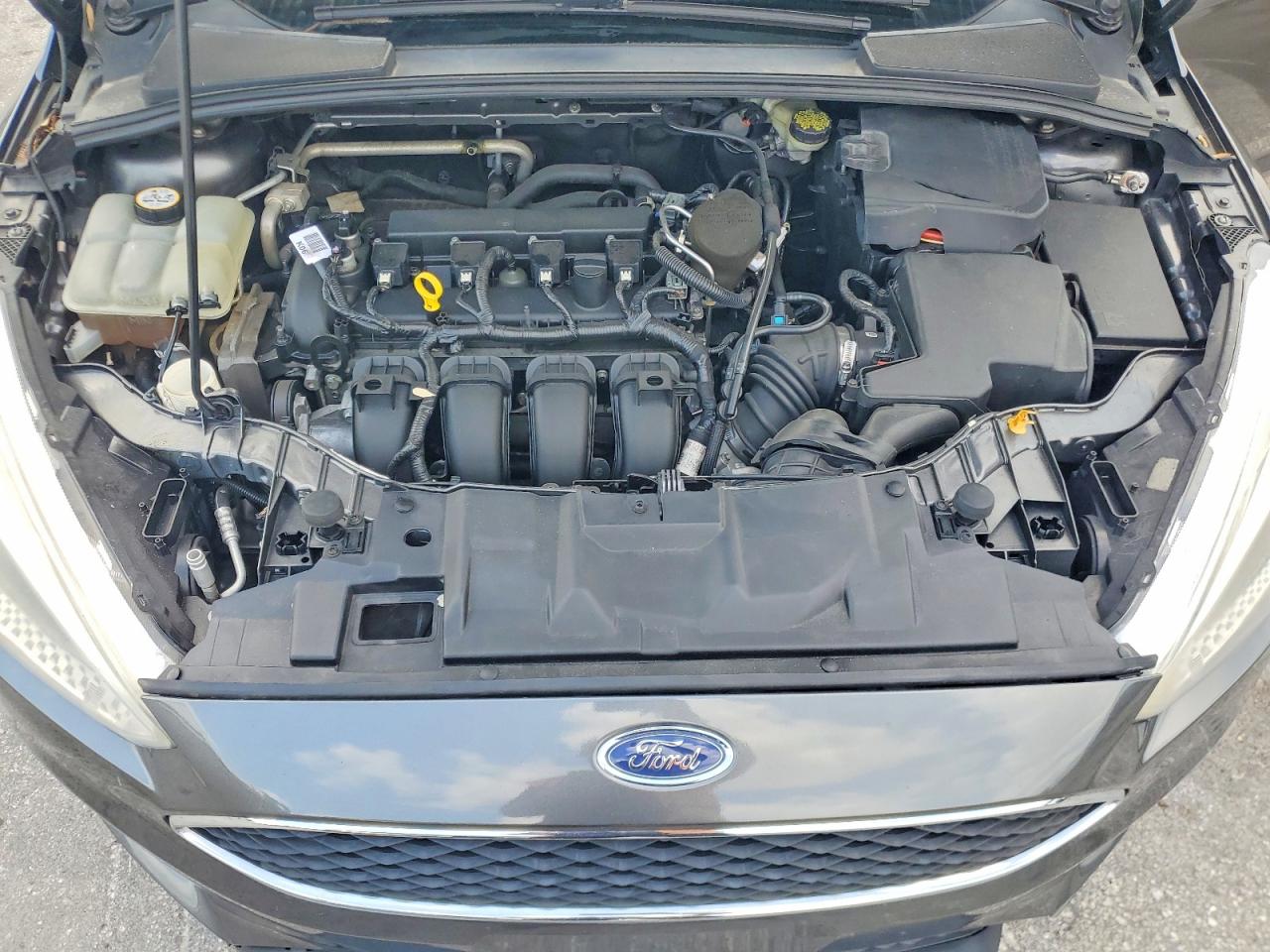 2015 Ford Focus Se Gray vin: 1FADP3F22FL385307