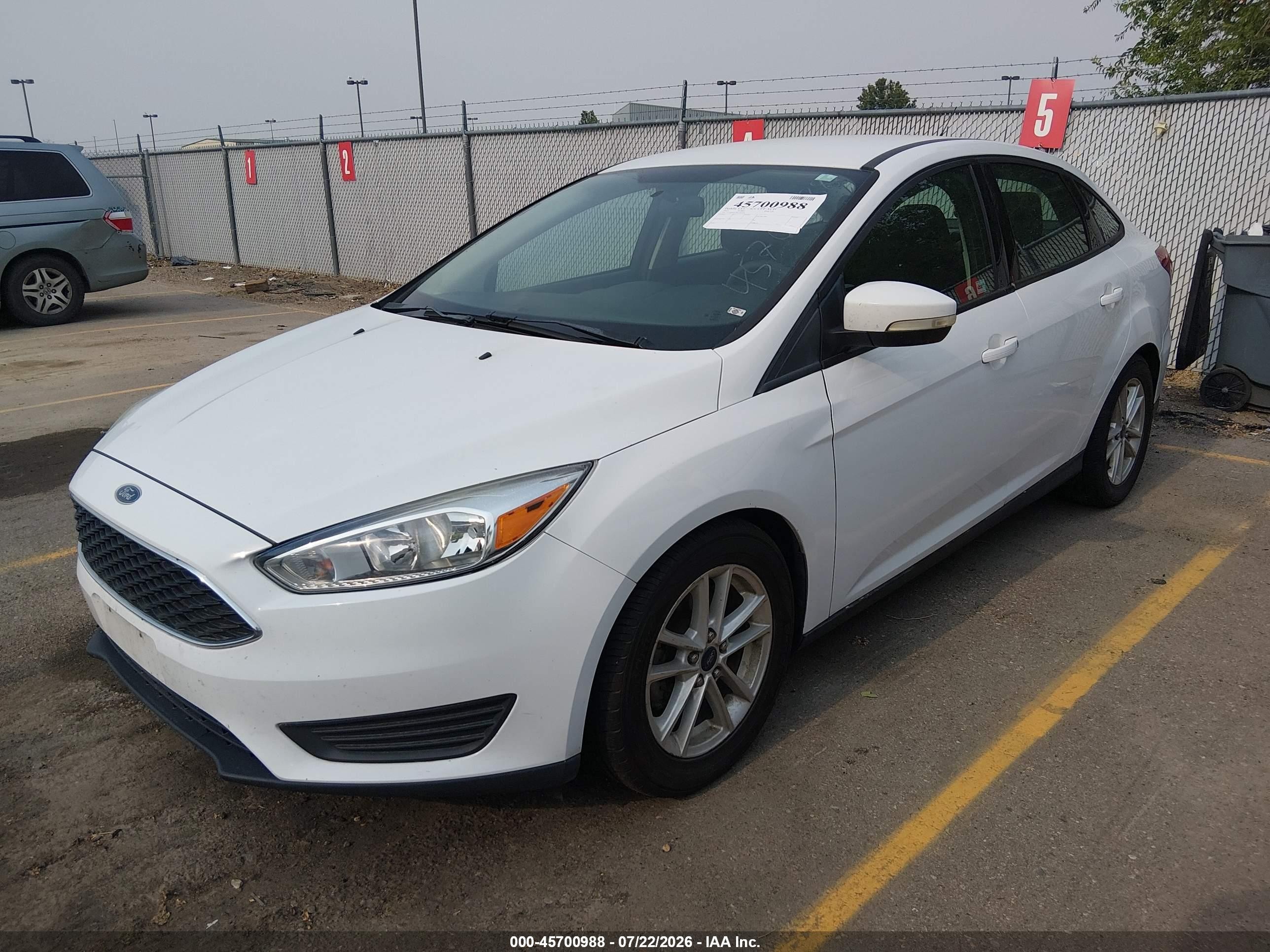 2015 Ford Focus Se White vin: 1FADP3F22FL385436