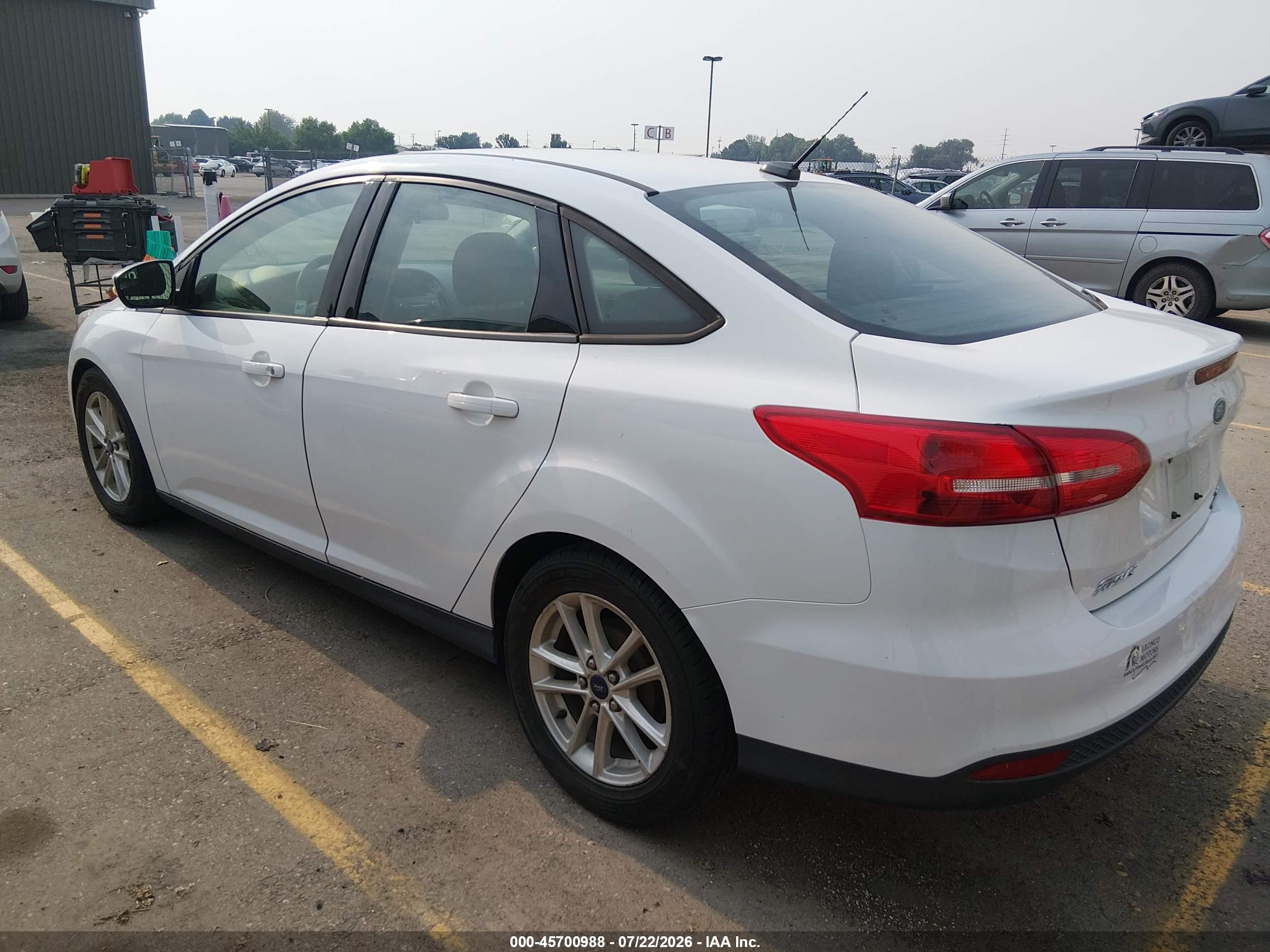 2015 Ford Focus Se White vin: 1FADP3F22FL385436