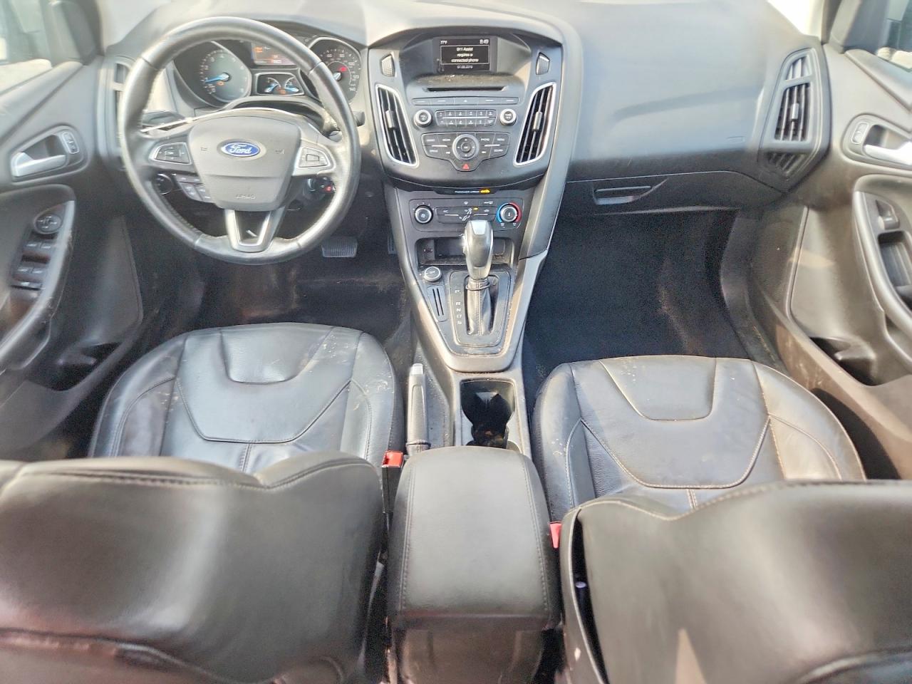 2016 Ford Focus Se Gold vin: 1FADP3F22GL370906
