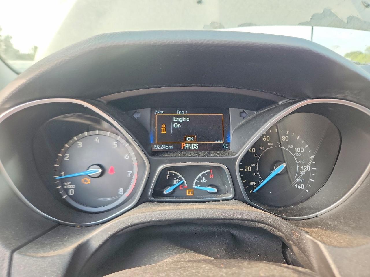 2016 Ford Focus Se Gold vin: 1FADP3F22GL370906