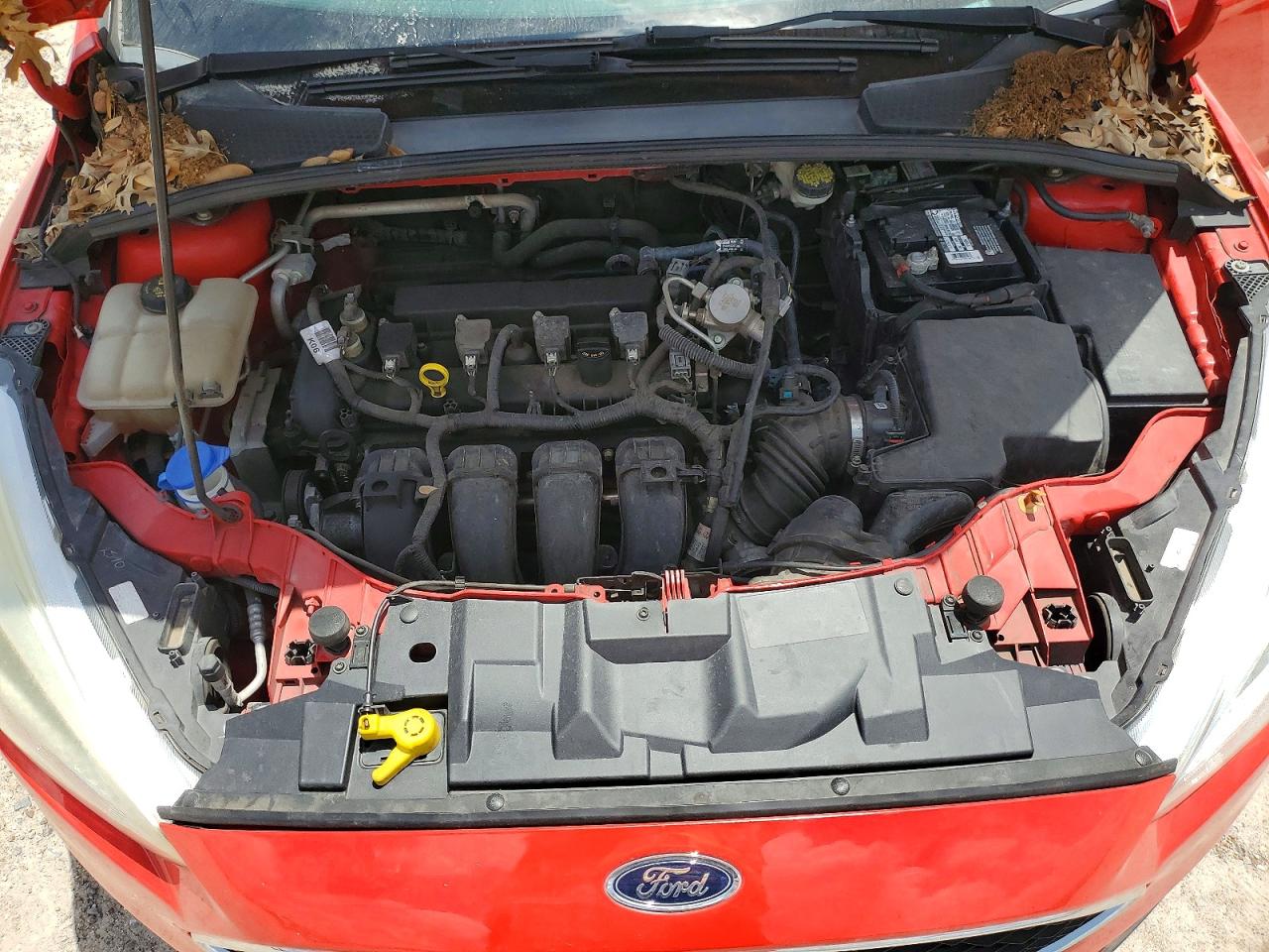 2016 Ford Focus Se Red vin: 1FADP3F22GL391089
