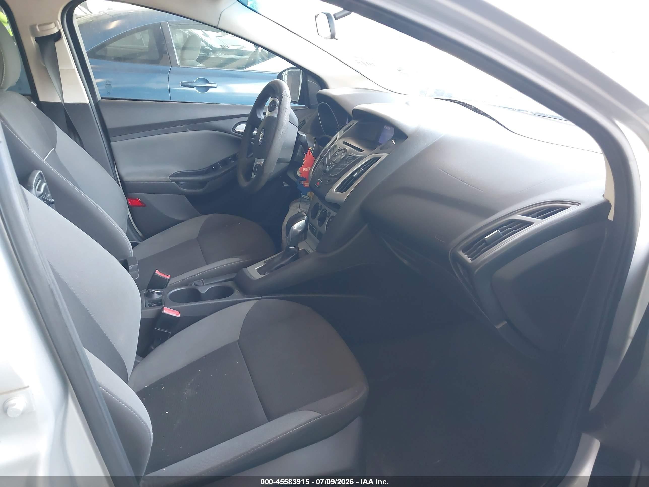 2013 Ford Focus Se Silver vin: 1FADP3F23DL111871