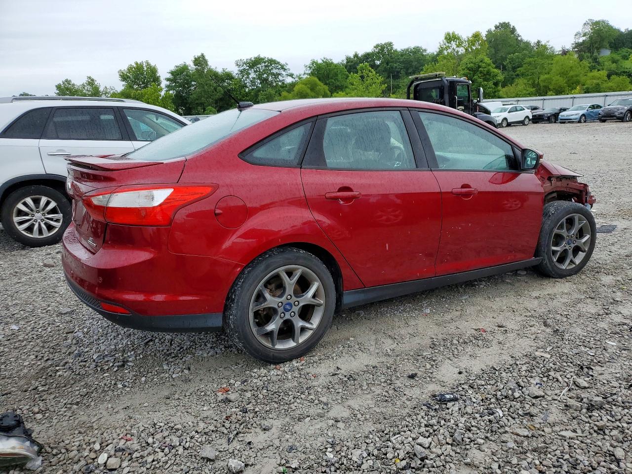 2013 Ford Focus Se Maroon vin: 1FADP3F23DL114088