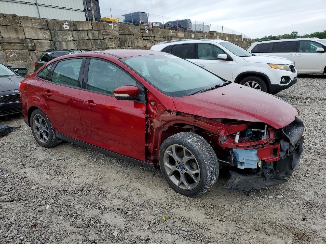 2013 Ford Focus Se Maroon vin: 1FADP3F23DL114088