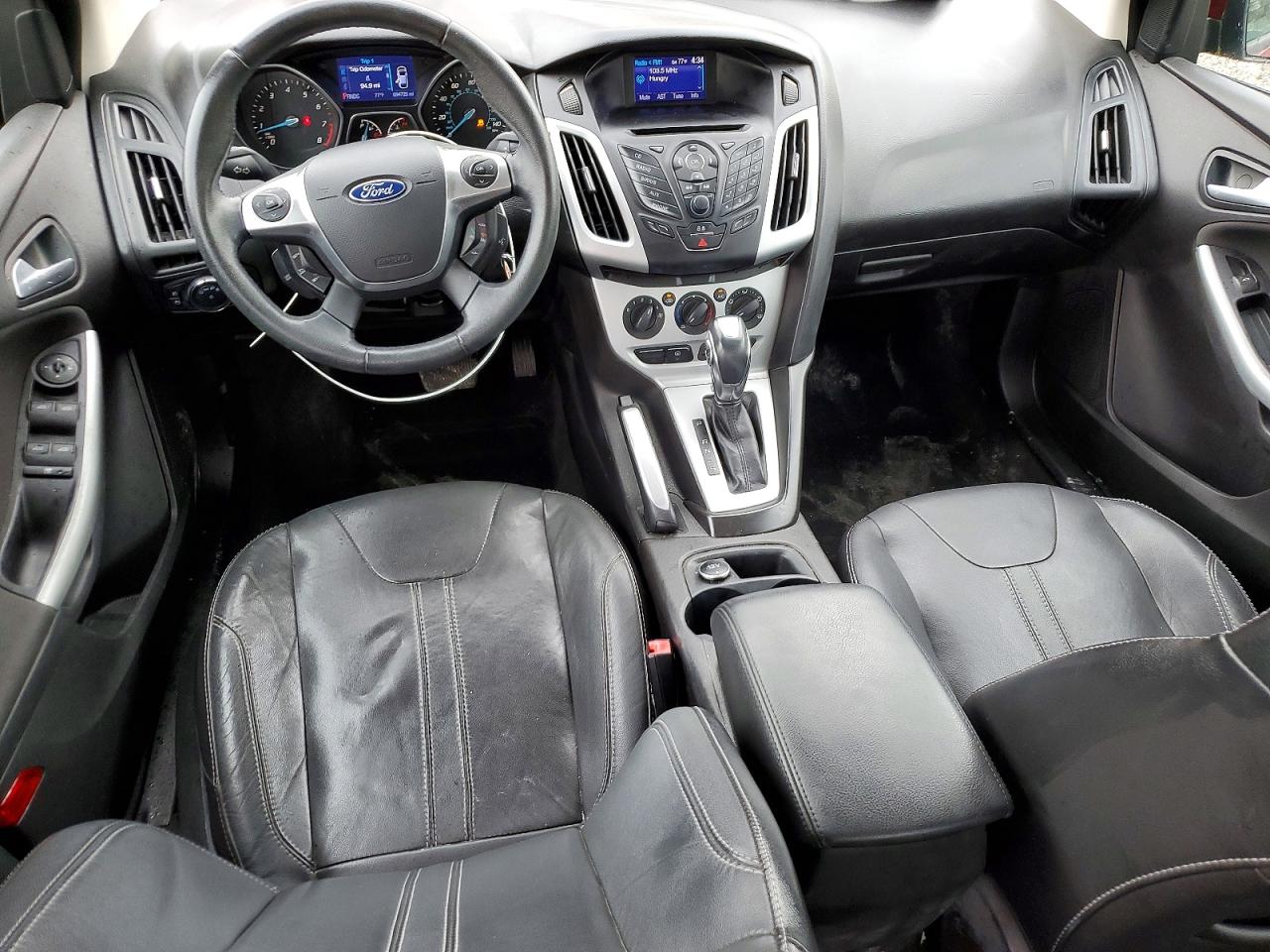 2013 Ford Focus Se Maroon vin: 1FADP3F23DL114088