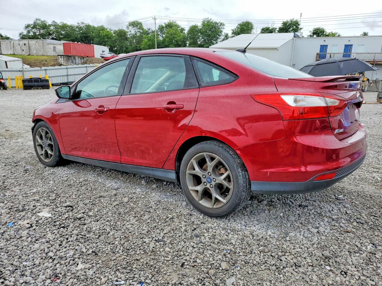 2013 Ford Focus Se Maroon vin: 1FADP3F23DL114088