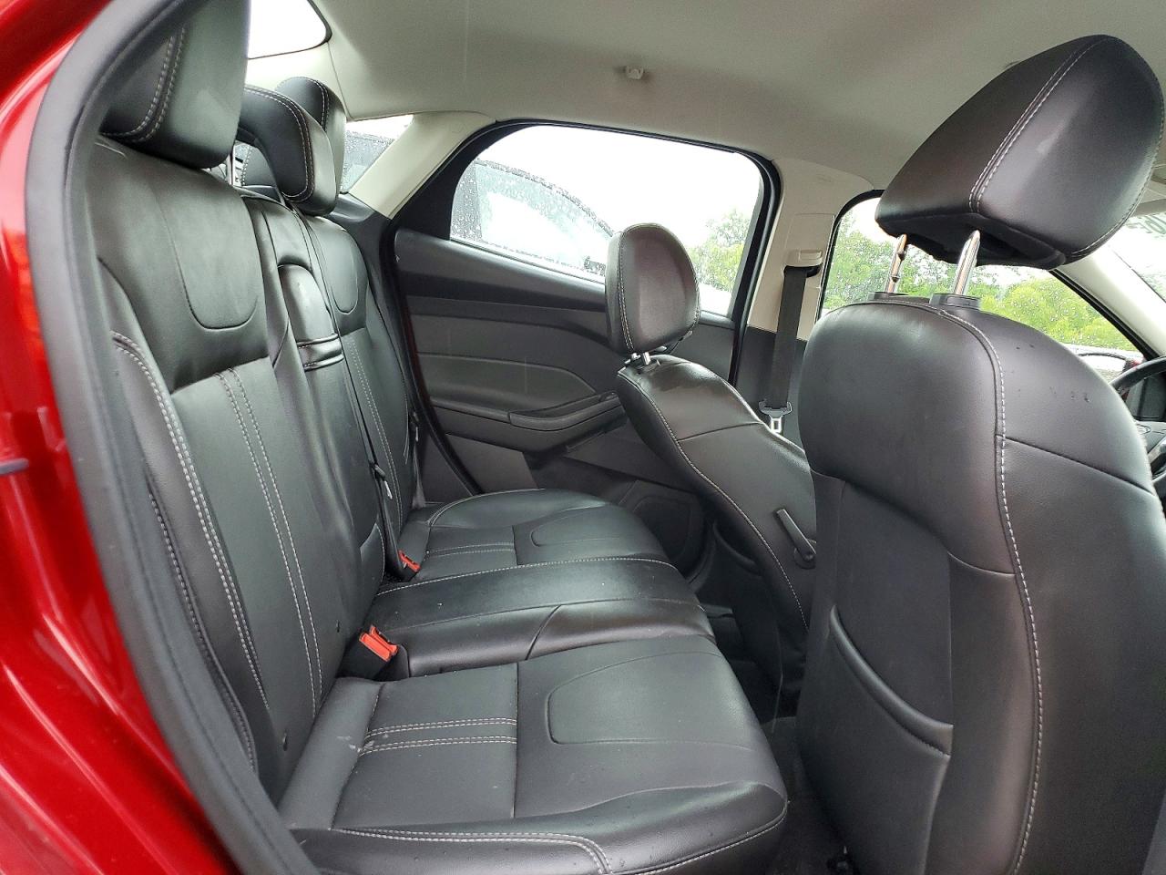2013 Ford Focus Se Maroon vin: 1FADP3F23DL114088