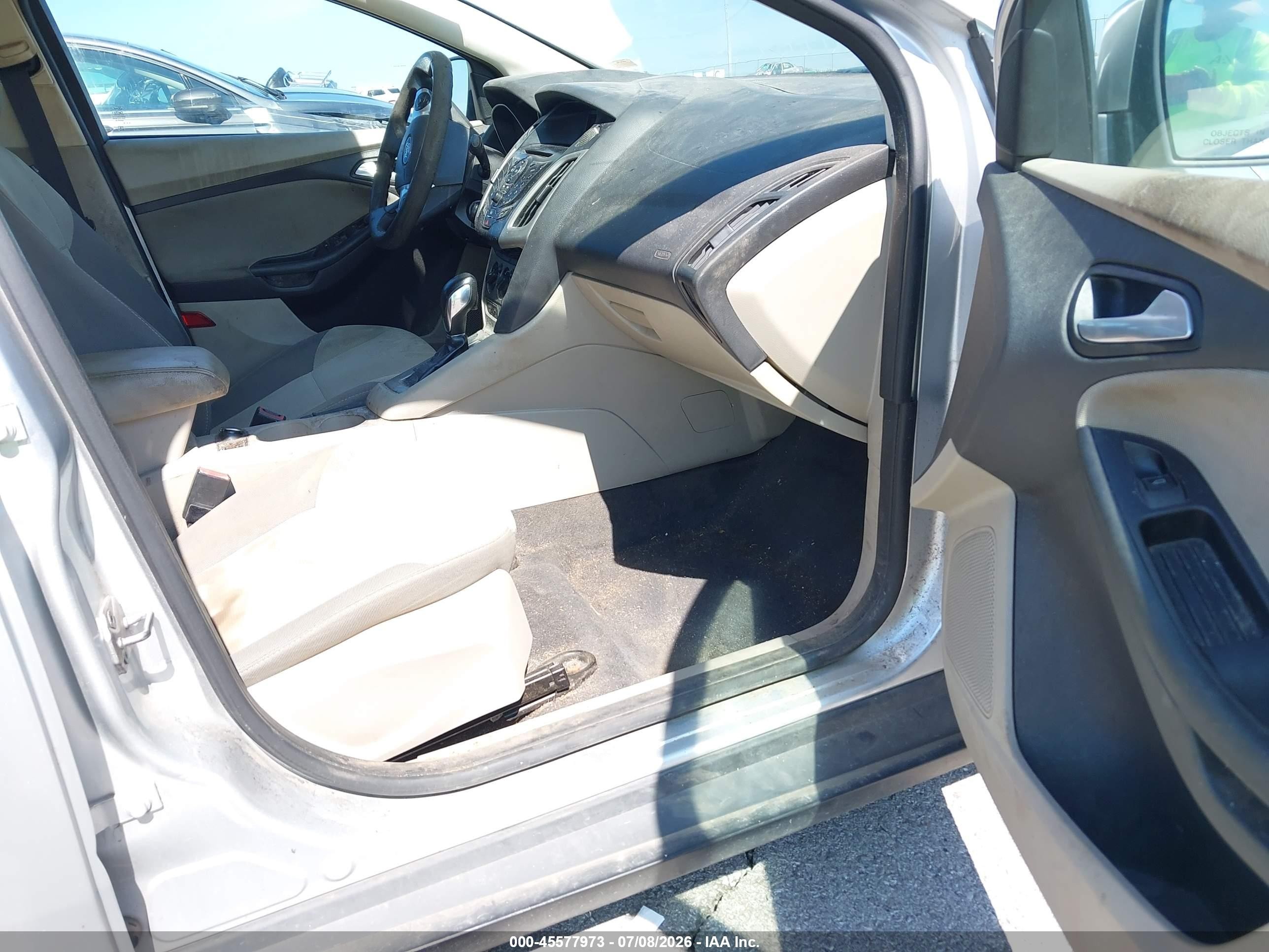 2013 Ford Focus Se Silver vin: 1FADP3F23DL125205