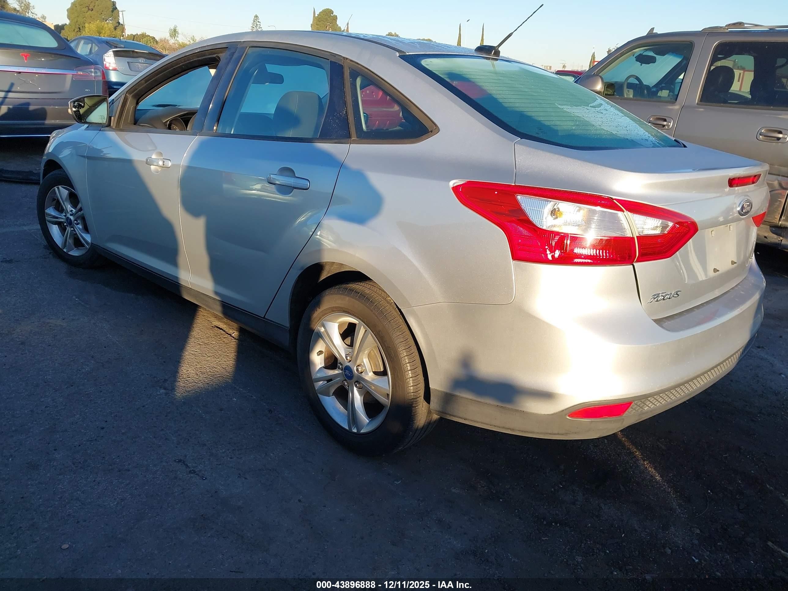 2013 Ford Focus Se Silver vin: 1FADP3F23DL196050