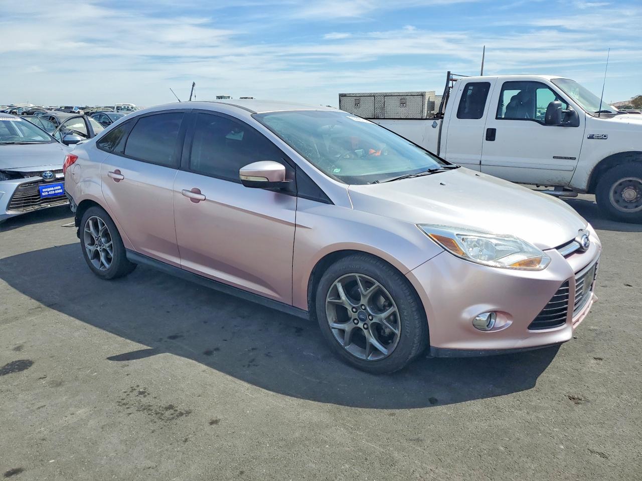 2013 Ford Focus Se Pink vin: 1FADP3F23DL227605