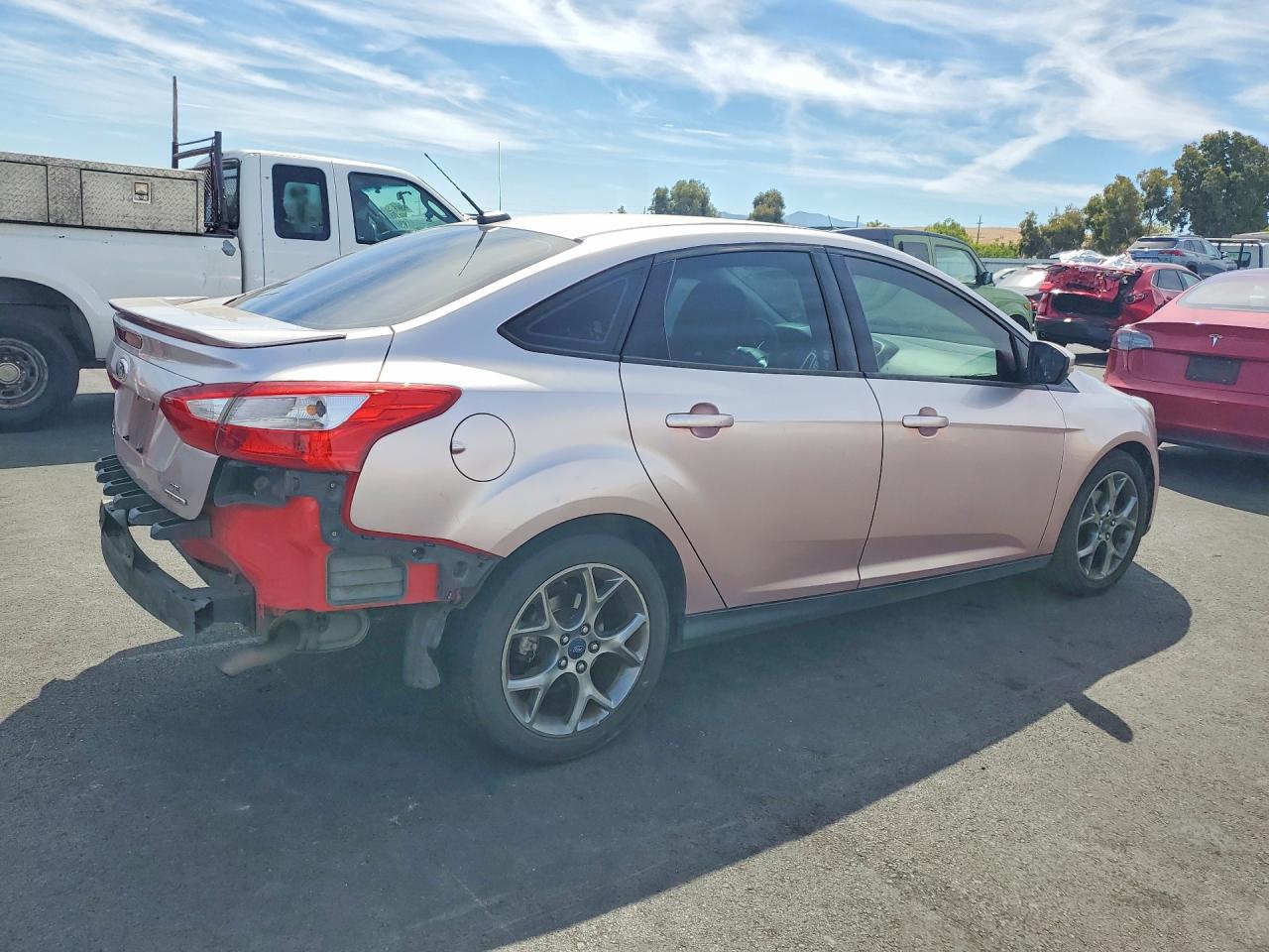 2013 Ford Focus Se Pink vin: 1FADP3F23DL227605