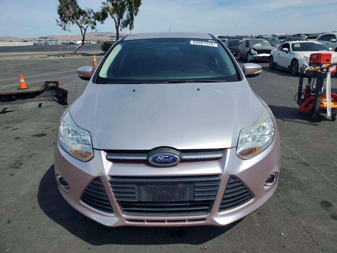 2013 Ford Focus Se Pink vin: 1FADP3F23DL227605