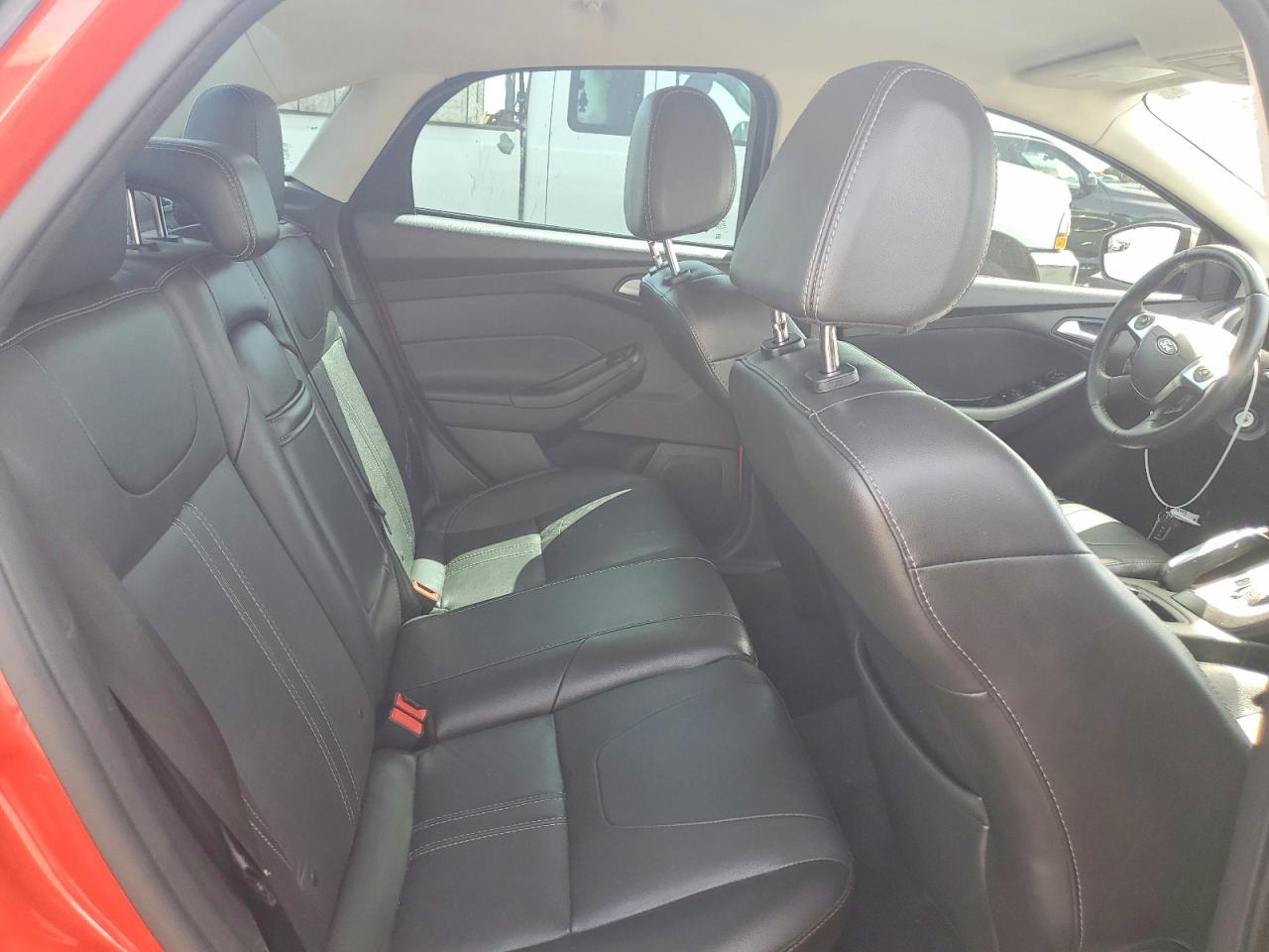 2013 Ford Focus Se Pink vin: 1FADP3F23DL227605