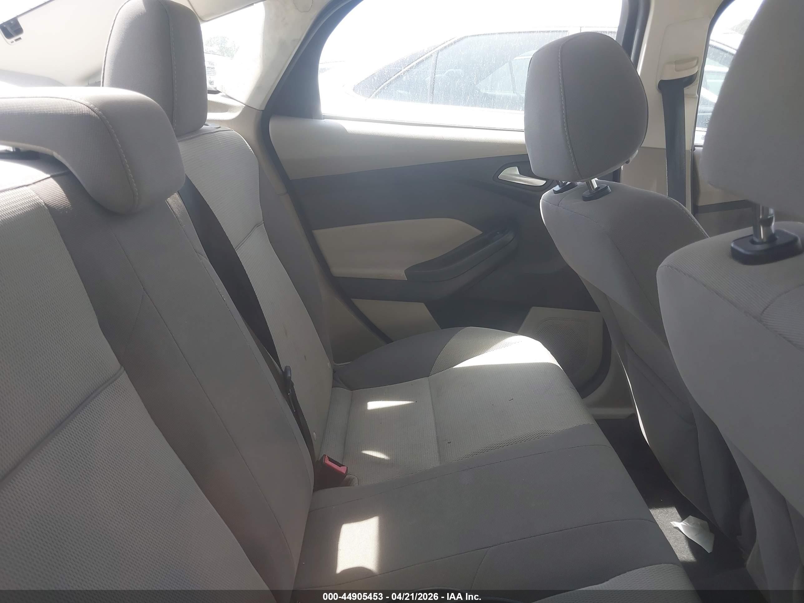 2013 Ford Focus Se Gray vin: 1FADP3F23DL330698