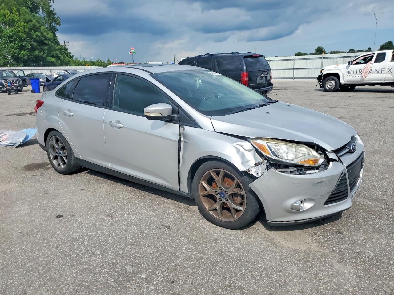 2014 Ford Focus Se Silver vin: 1FADP3F23EL102346