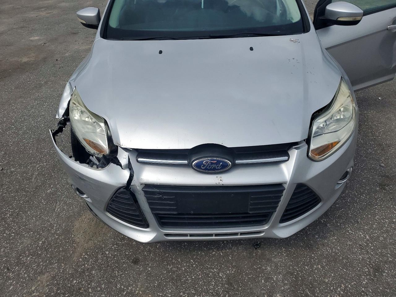 2014 Ford Focus Se Silver vin: 1FADP3F23EL102346