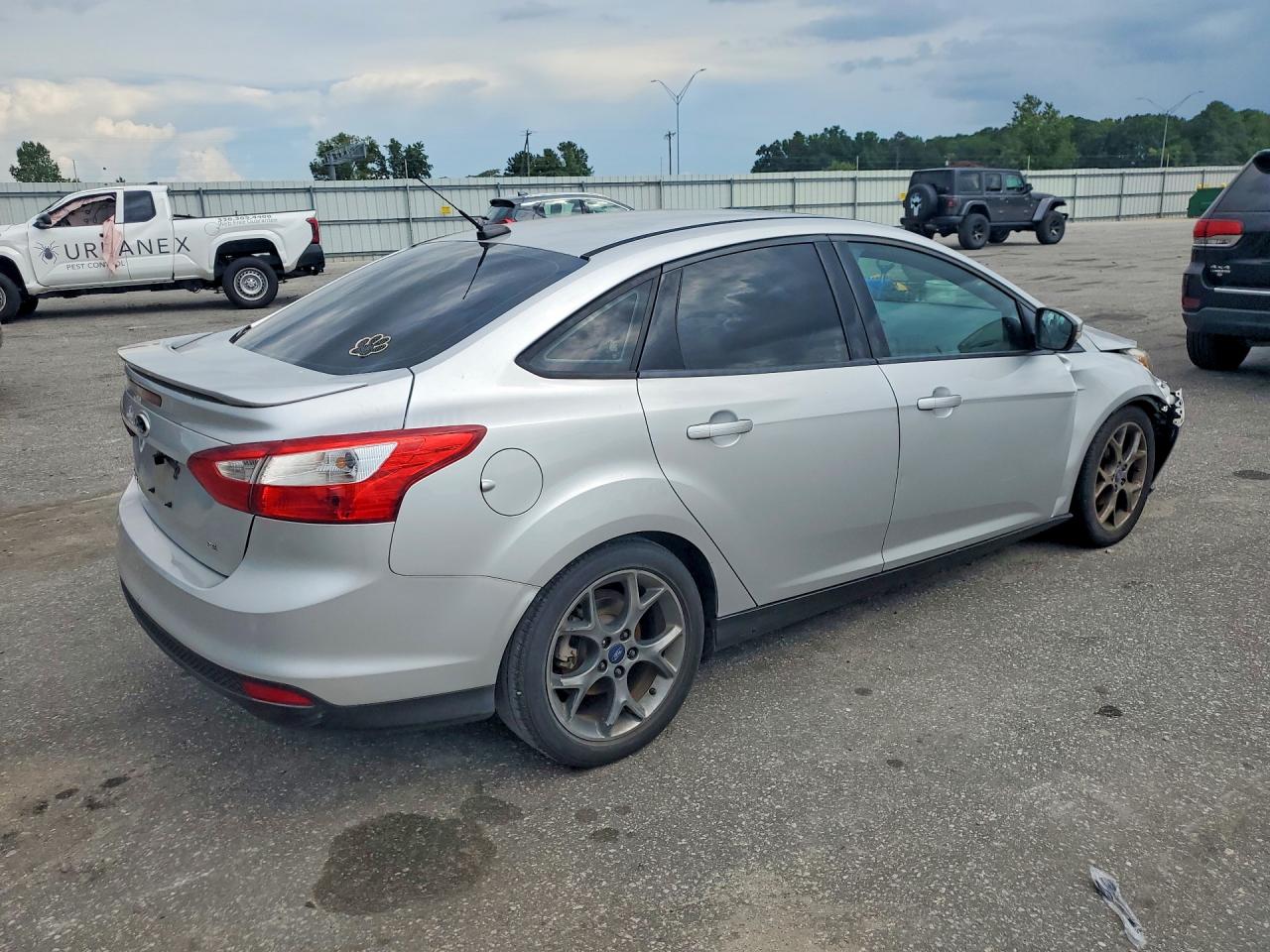 2014 Ford Focus Se Silver vin: 1FADP3F23EL102346